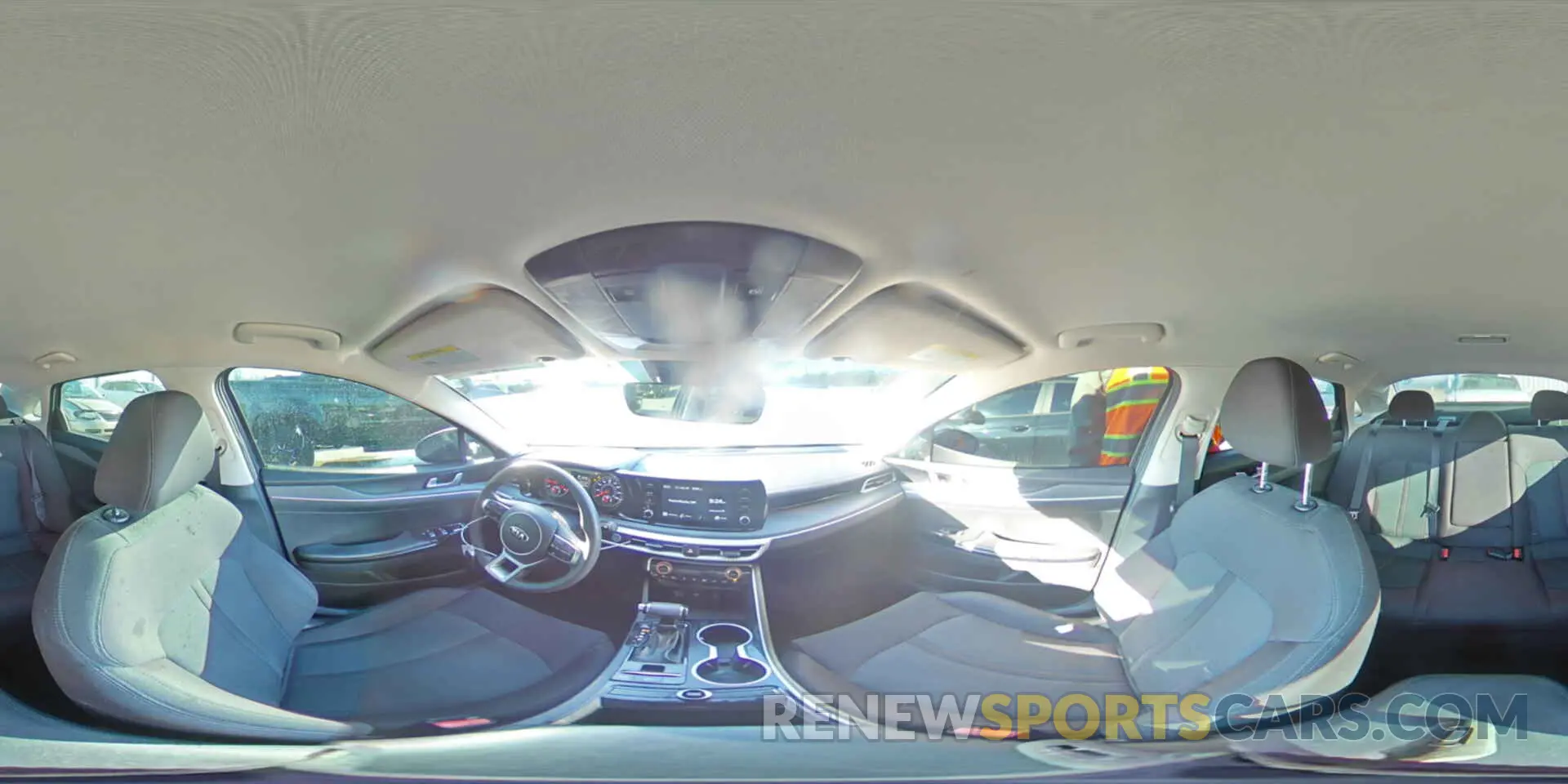 15 fotografías del automóvil dañado 5XXG14J22MG054892 KIA K5 2021