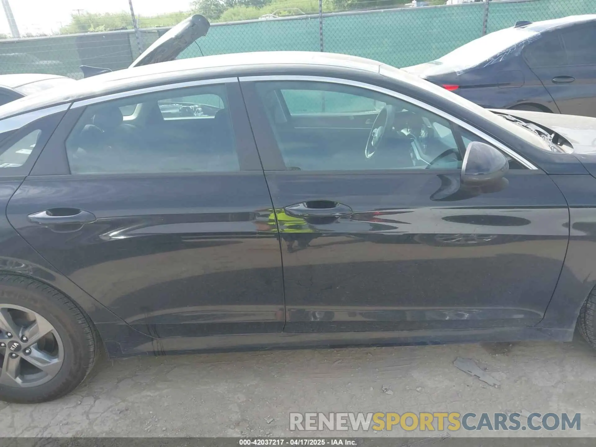 13 fotografías del automóvil dañado 5XXG14J23MG051922 KIA K5 2021