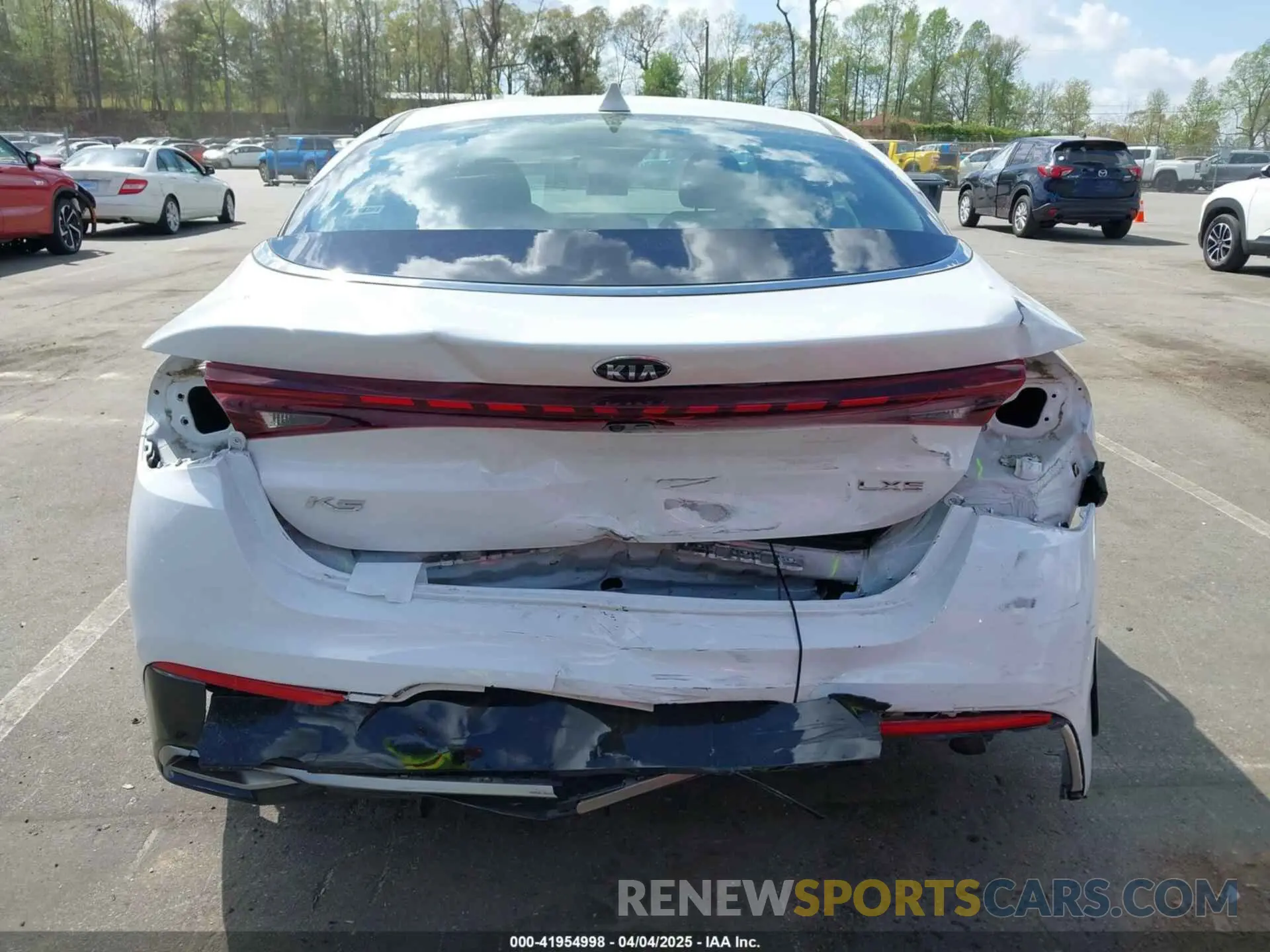 17 fotografías del automóvil dañado 5XXG14J23MG056148 KIA K5 2021