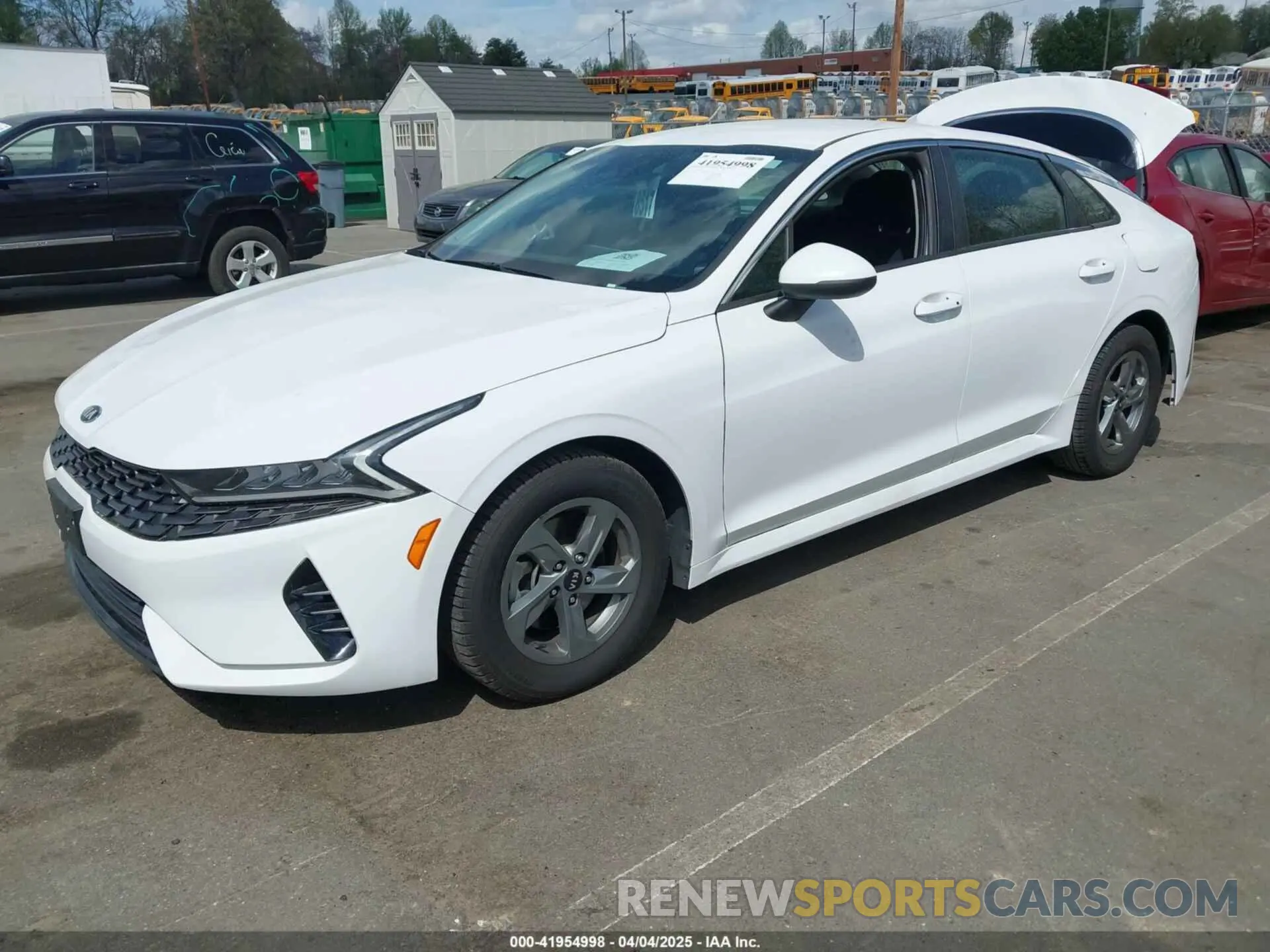 2 fotografías del automóvil dañado 5XXG14J23MG056148 KIA K5 2021