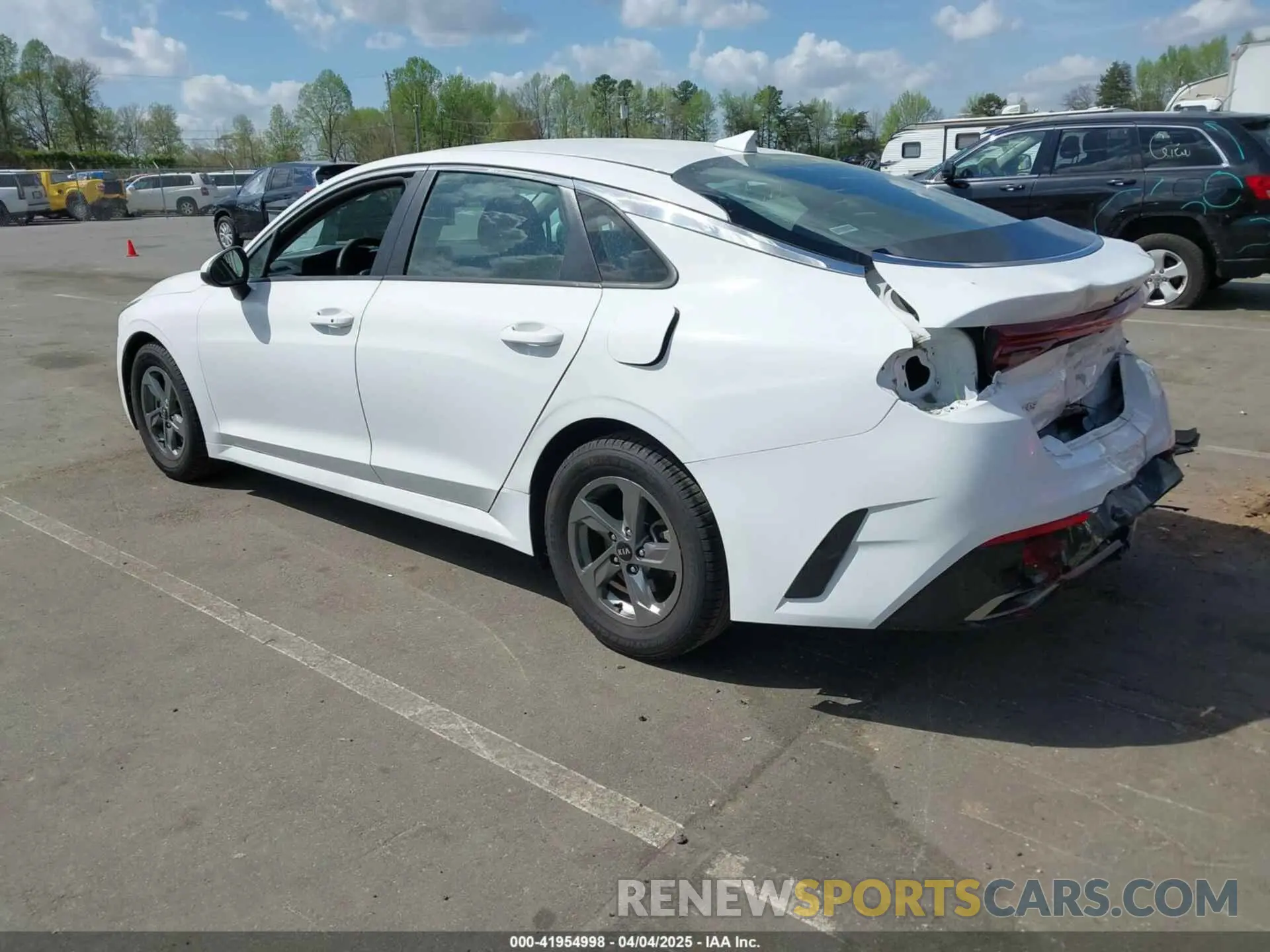 3 fotografías del automóvil dañado 5XXG14J23MG056148 KIA K5 2021
