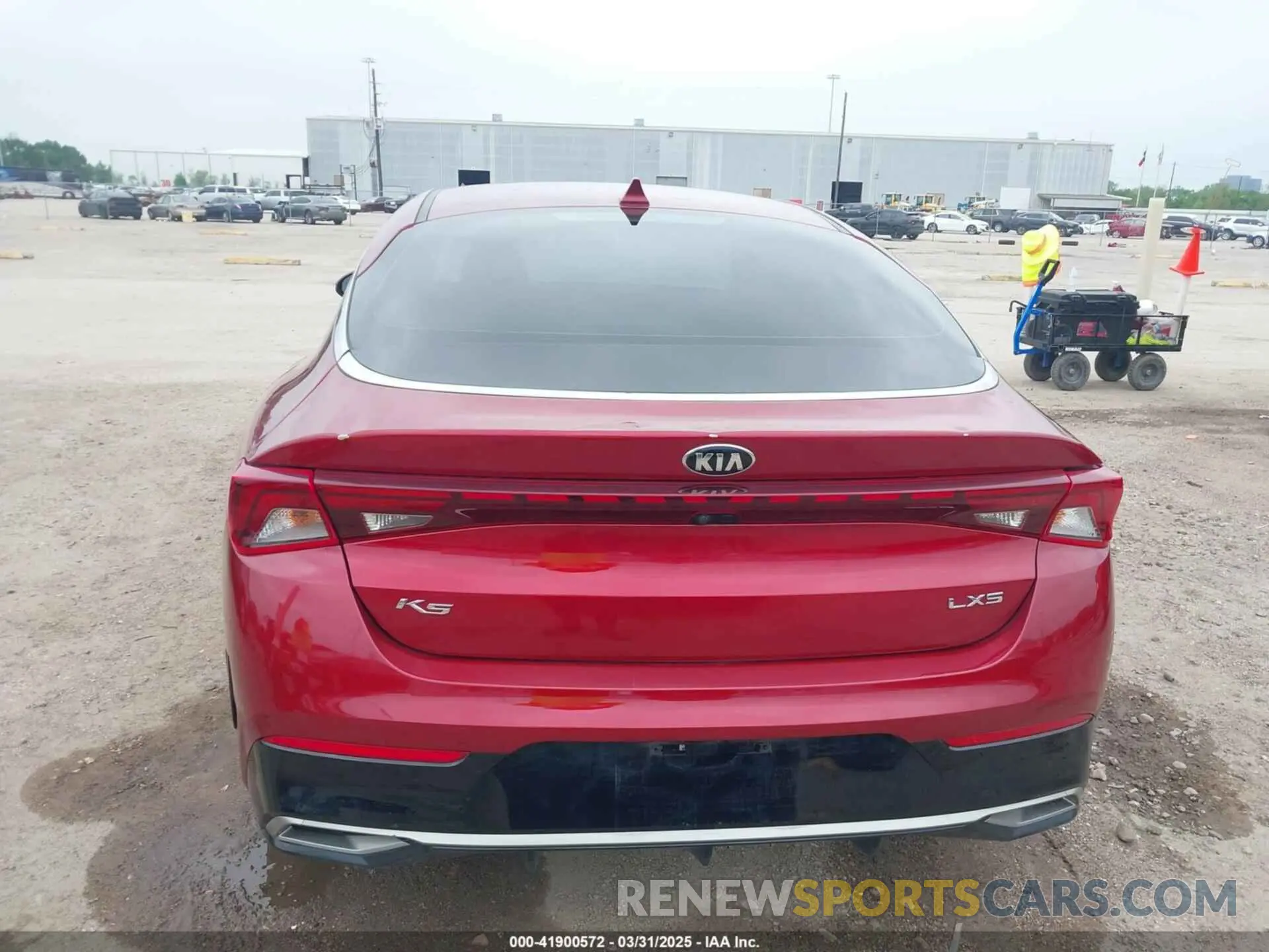 17 fotografías del automóvil dañado 5XXG14J23MG071037 KIA K5 2021