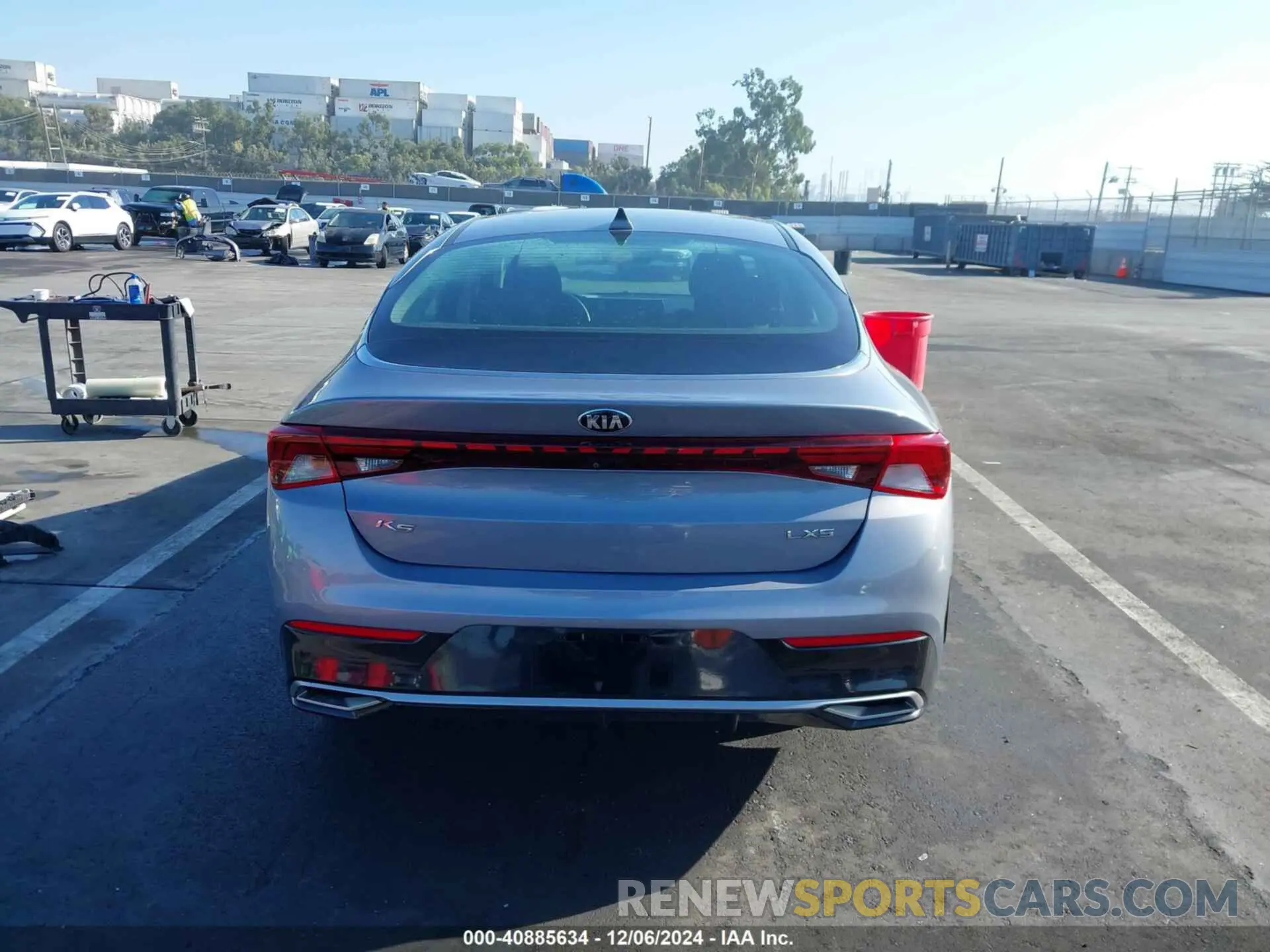 17 fotografías del automóvil dañado 5XXG14J23MG072575 KIA K5 2021