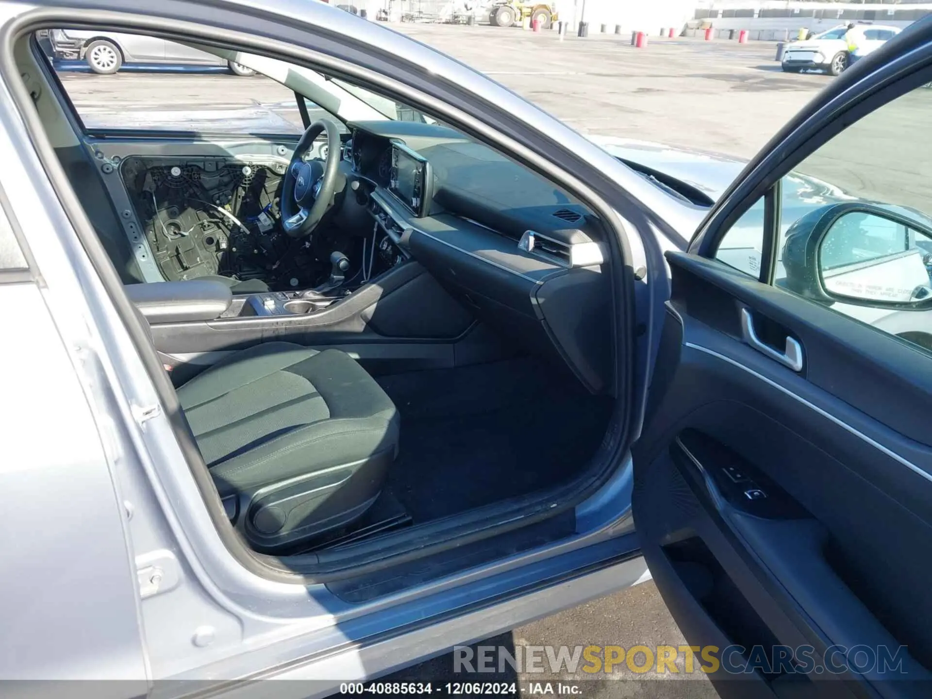 5 fotografías del automóvil dañado 5XXG14J23MG072575 KIA K5 2021