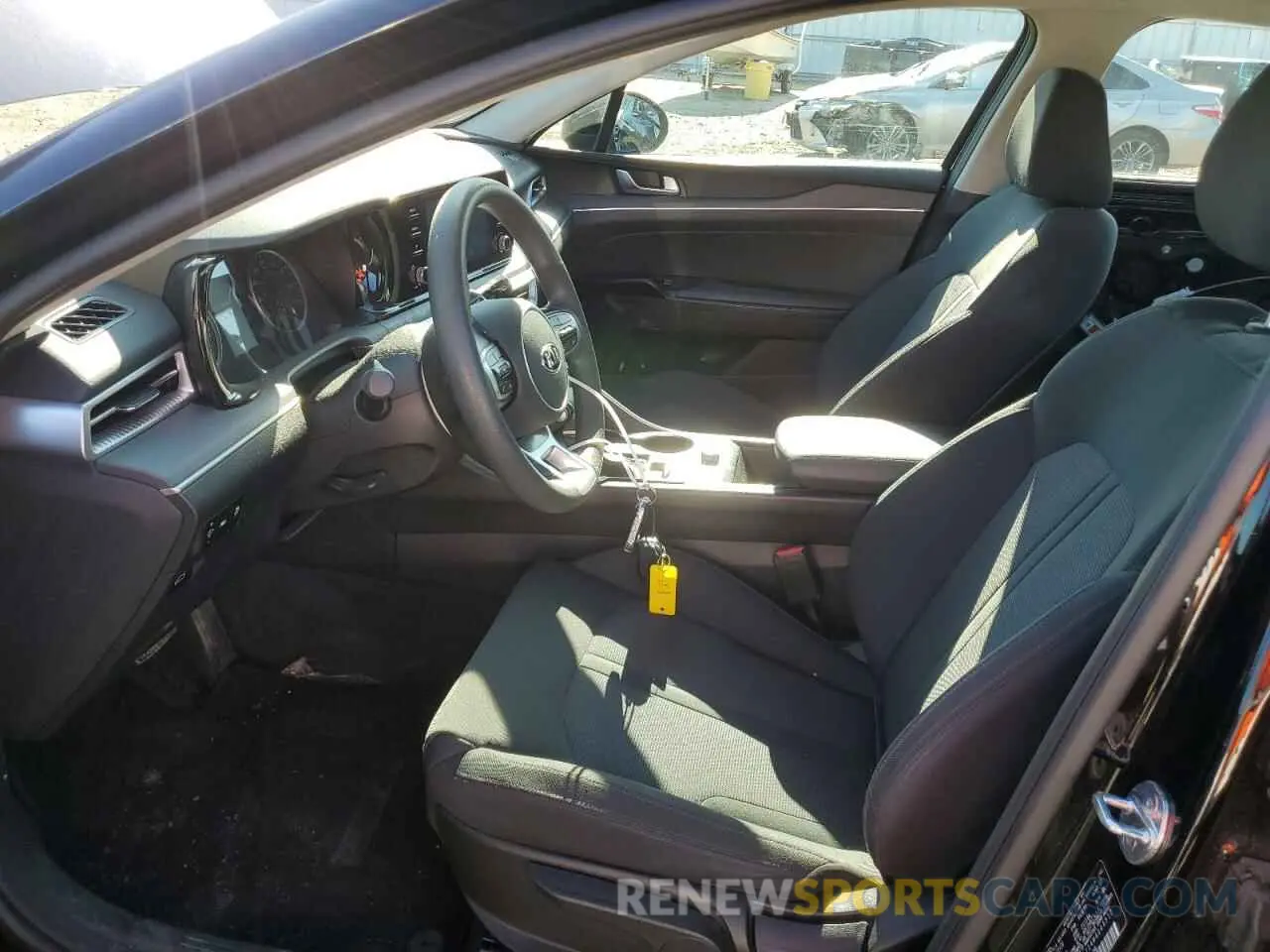 7 fotografías del automóvil dañado 5XXG14J24MG004513 KIA K5 2021