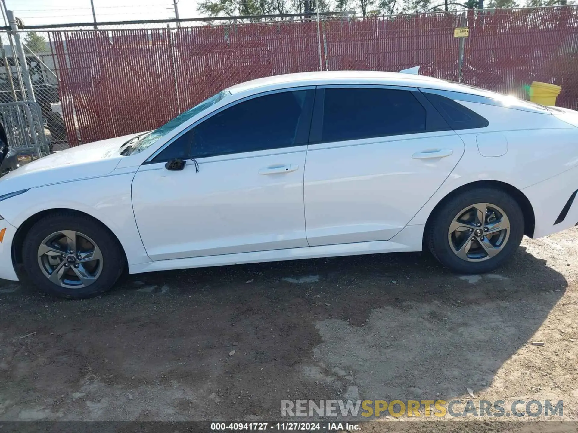 14 fotografías del automóvil dañado 5XXG14J24MG010067 KIA K5 2021