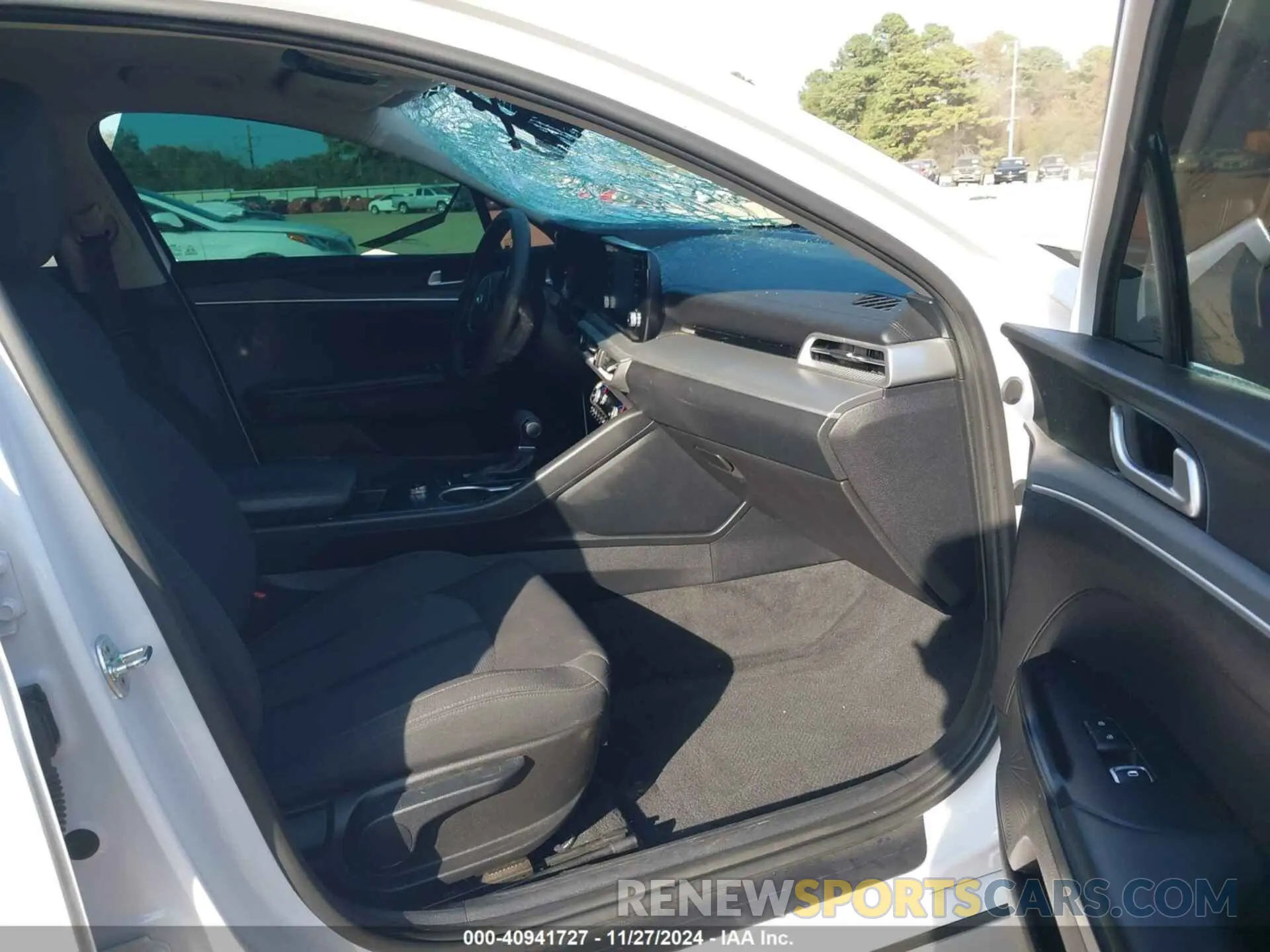 5 fotografías del automóvil dañado 5XXG14J24MG010067 KIA K5 2021