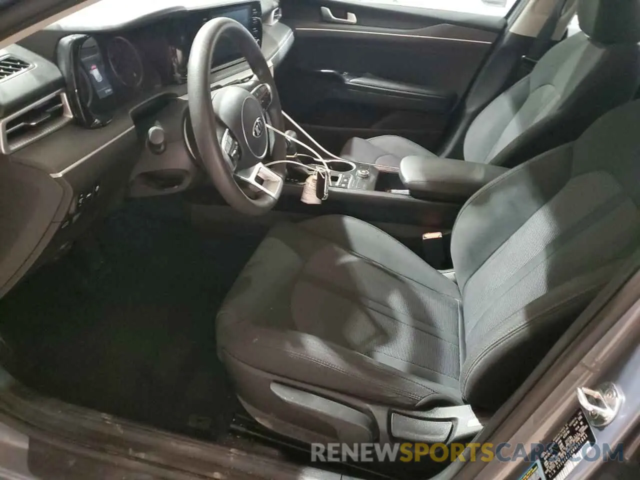 7 fotografías del automóvil dañado 5XXG14J24MG021831 KIA K5 2021