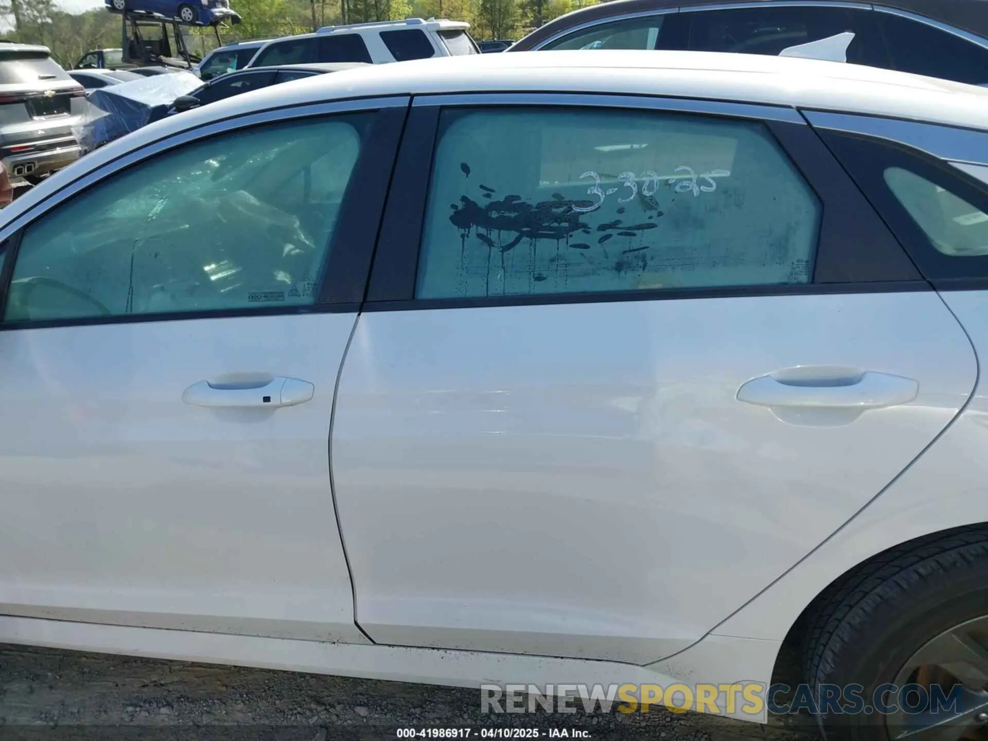 13 fotografías del automóvil dañado 5XXG14J24MG043585 KIA K5 2021