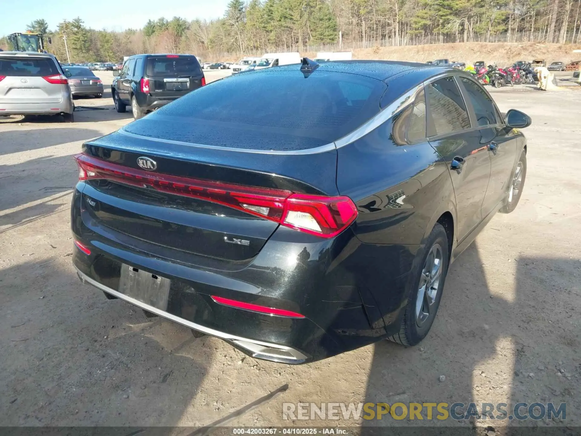 4 fotografías del automóvil dañado 5XXG14J24MG058507 KIA K5 2021