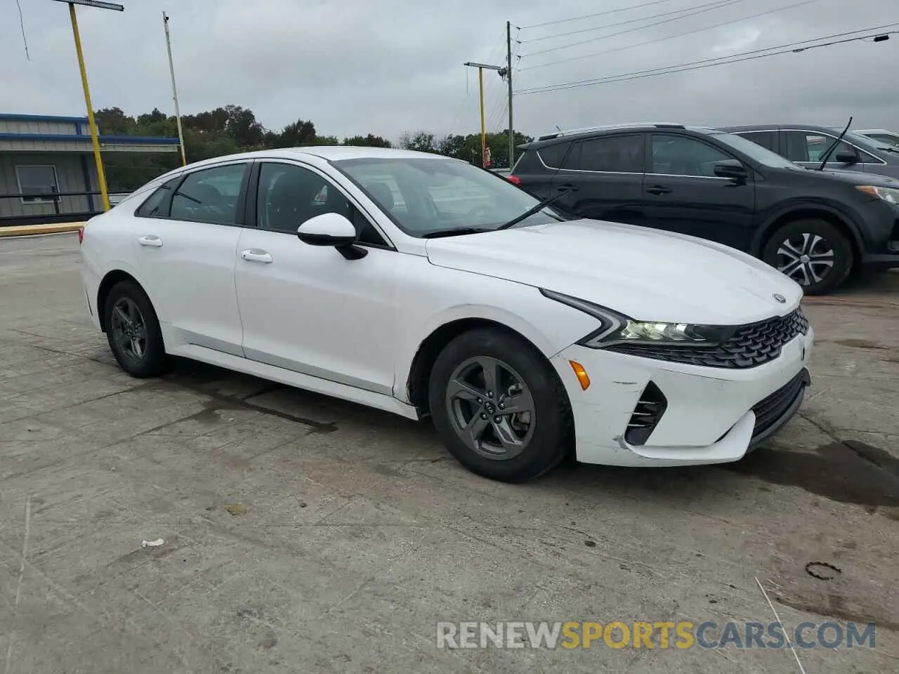 4 fotografías del automóvil dañado 5XXG14J24MG059866 KIA K5 2021