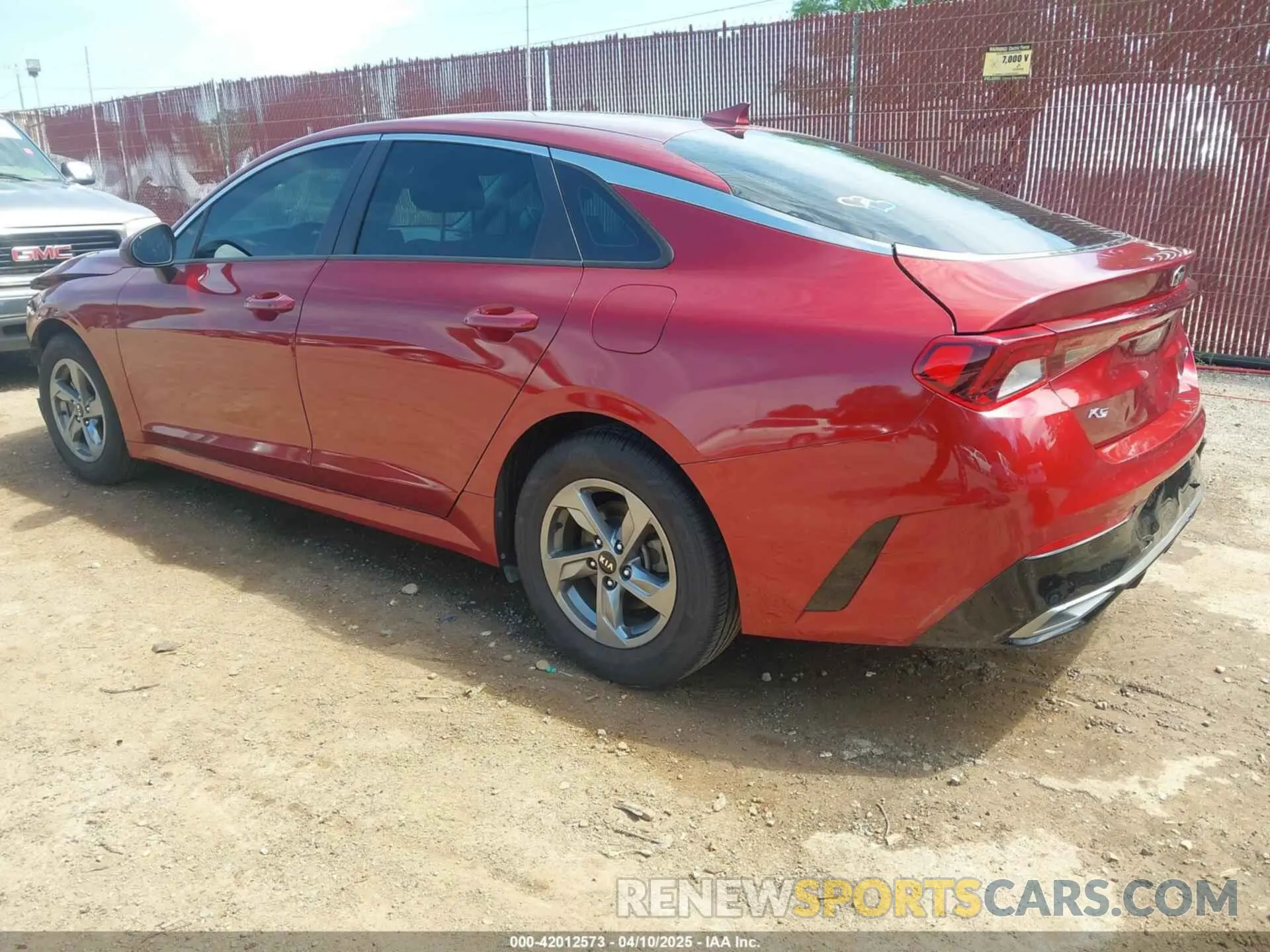 3 fotografías del automóvil dañado 5XXG14J25MG017996 KIA K5 2021