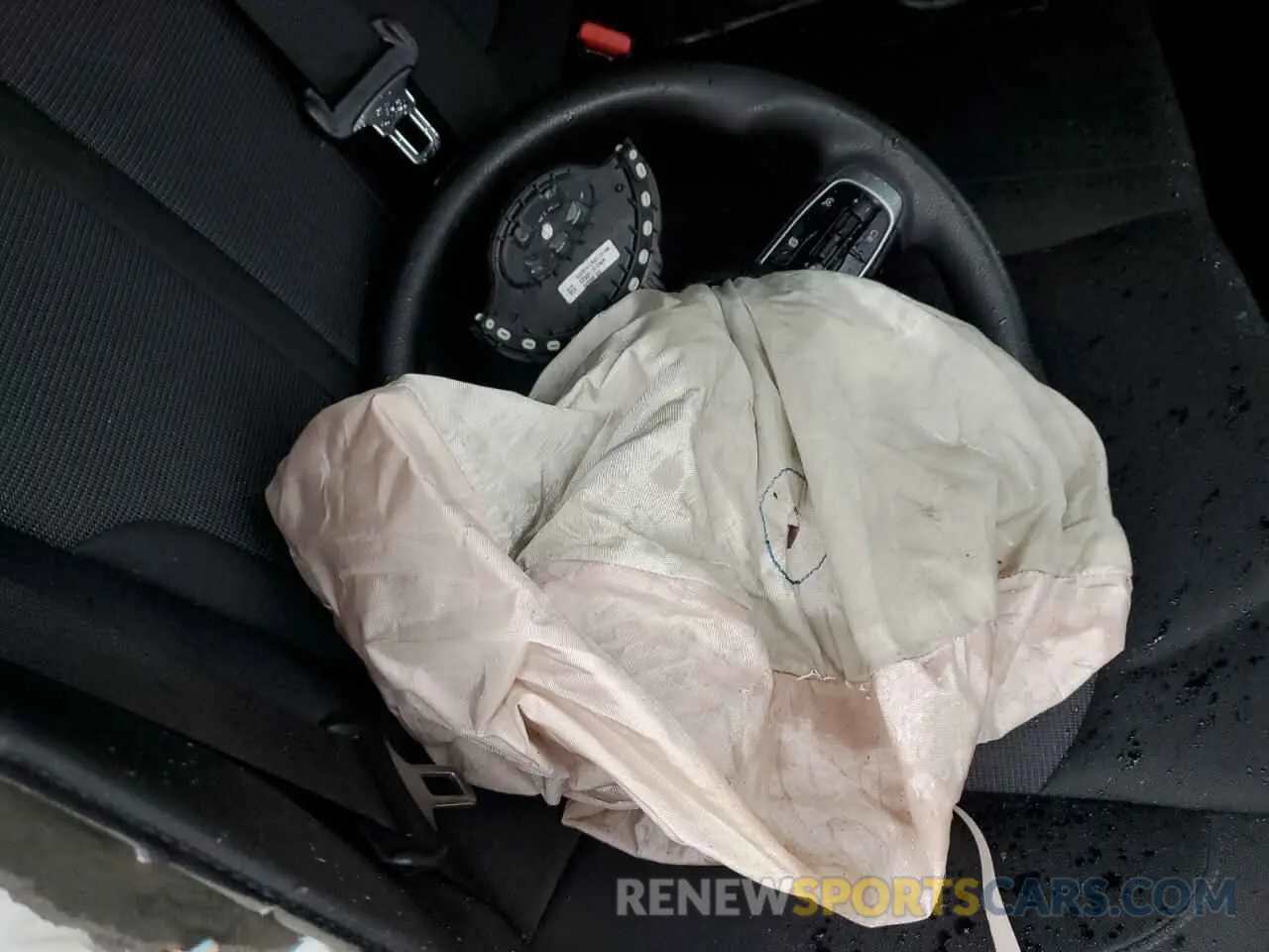 12 fotografías del automóvil dañado 5XXG14J25MG071573 KIA K5 2021