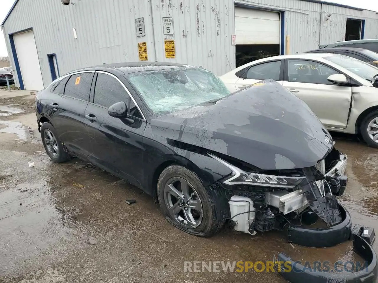 4 fotografías del automóvil dañado 5XXG14J25MG071573 KIA K5 2021