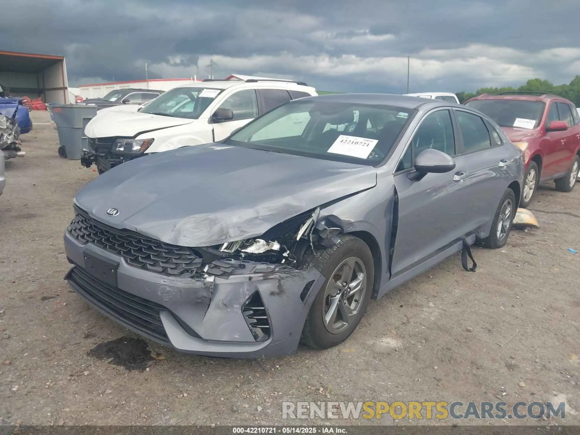 2 fotografías del automóvil dañado 5XXG14J26MG008143 KIA K5 2021
