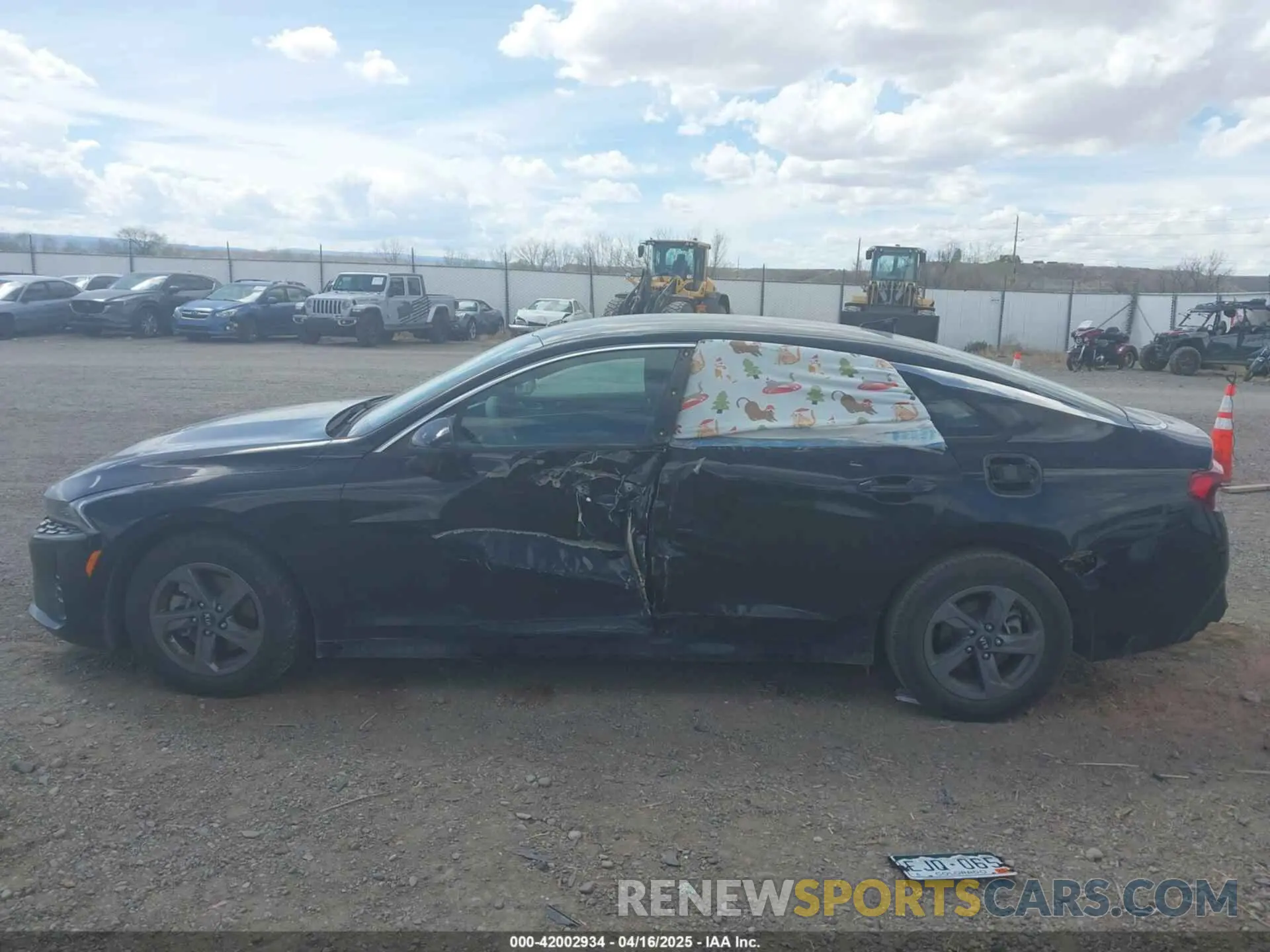 13 fotografías del automóvil dañado 5XXG14J26MG043720 KIA K5 2021