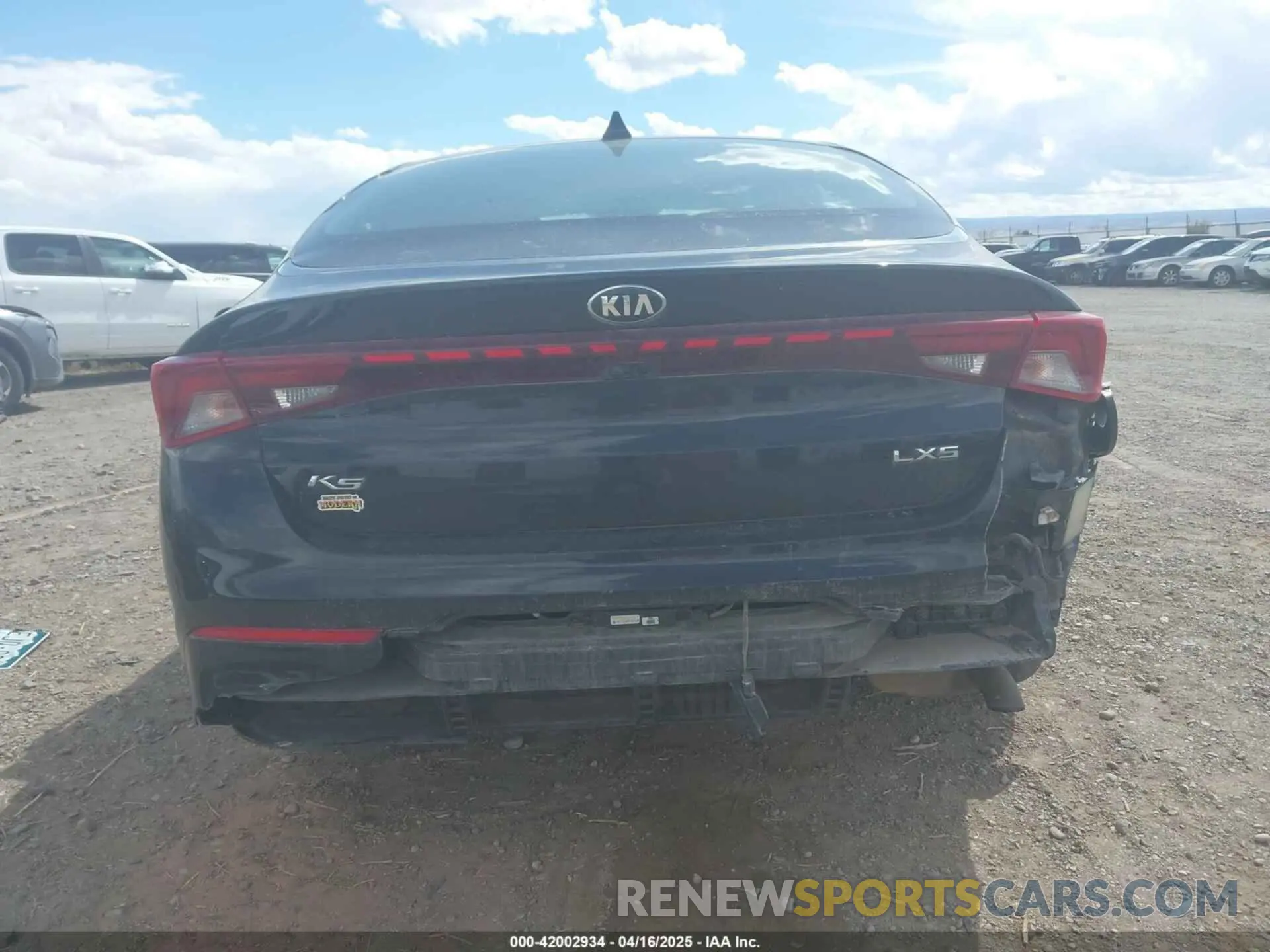 15 fotografías del automóvil dañado 5XXG14J26MG043720 KIA K5 2021