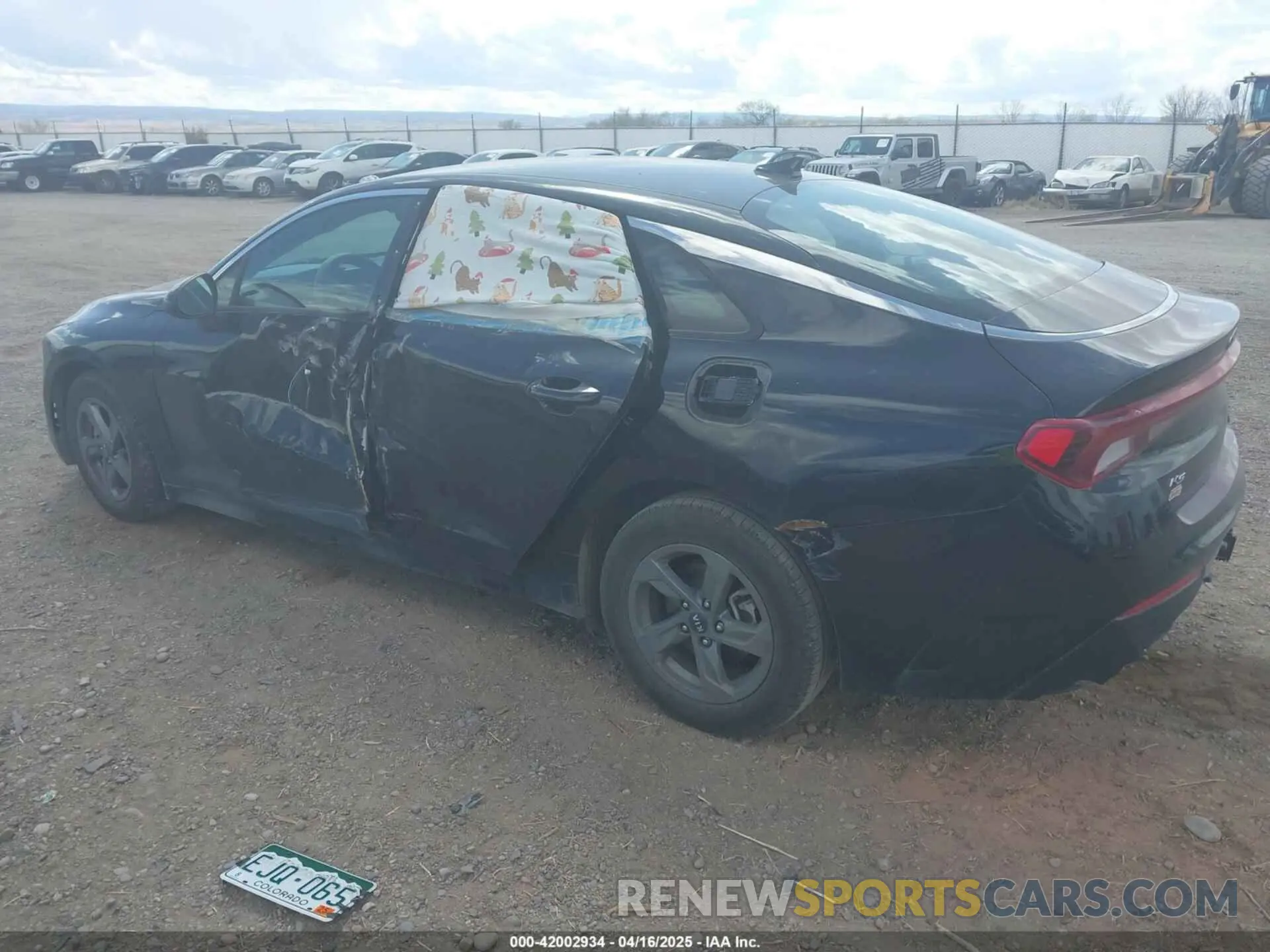 3 fotografías del automóvil dañado 5XXG14J26MG043720 KIA K5 2021
