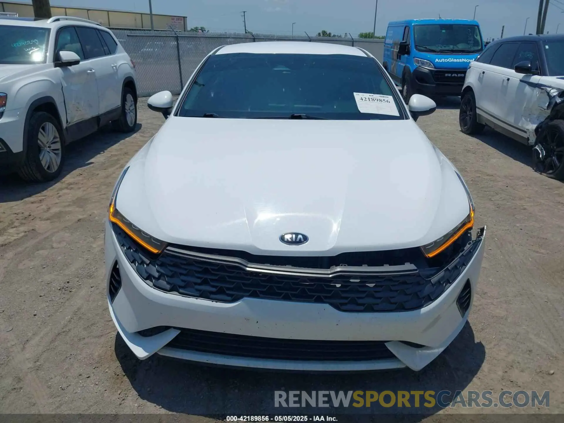 12 fotografías del automóvil dañado 5XXG14J26MG054961 KIA K5 2021