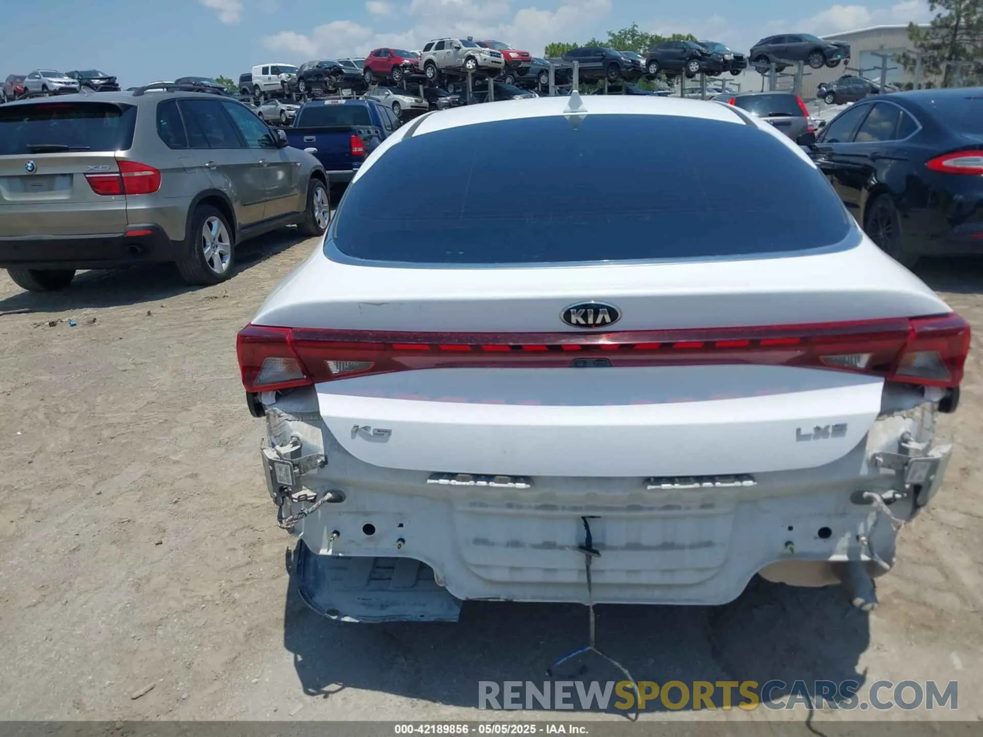 16 fotografías del automóvil dañado 5XXG14J26MG054961 KIA K5 2021