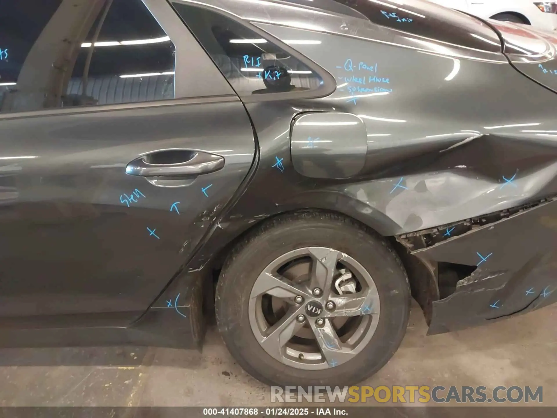 17 fotografías del automóvil dañado 5XXG14J27MG012945 KIA K5 2021