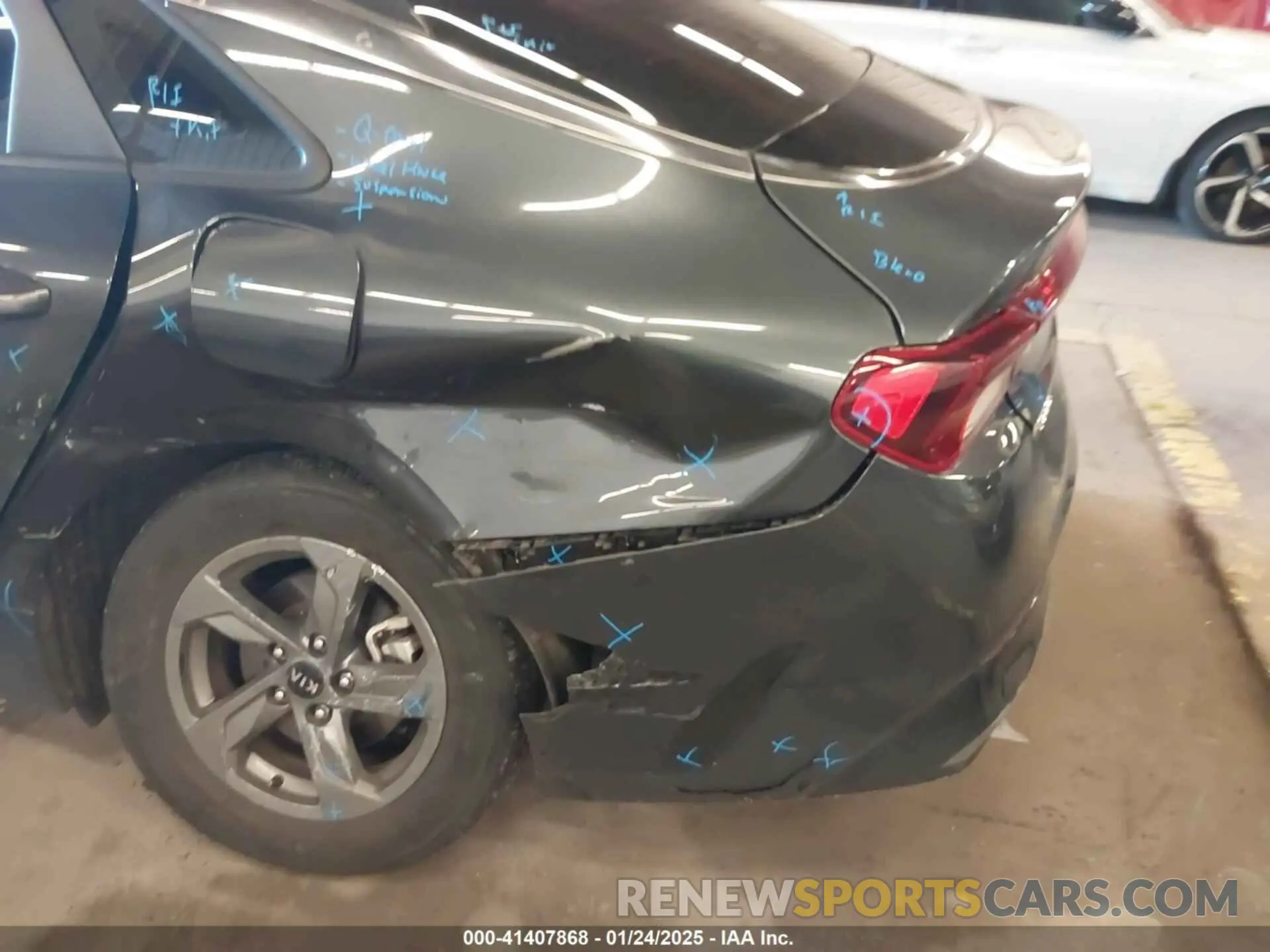 18 fotografías del automóvil dañado 5XXG14J27MG012945 KIA K5 2021