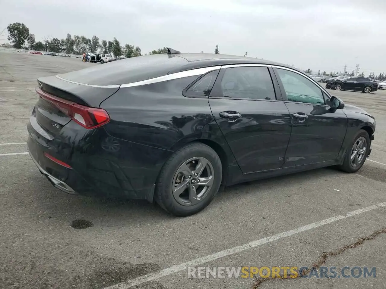 3 fotografías del automóvil dañado 5XXG14J27MG023816 KIA K5 2021