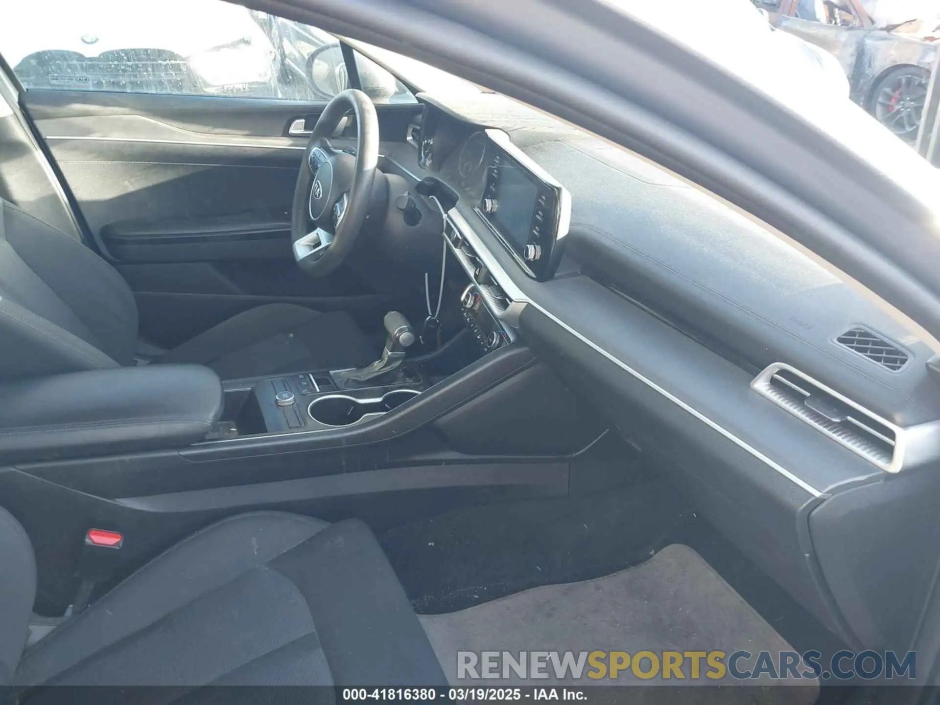 5 fotografías del automóvil dañado 5XXG14J27MG044519 KIA K5 2021