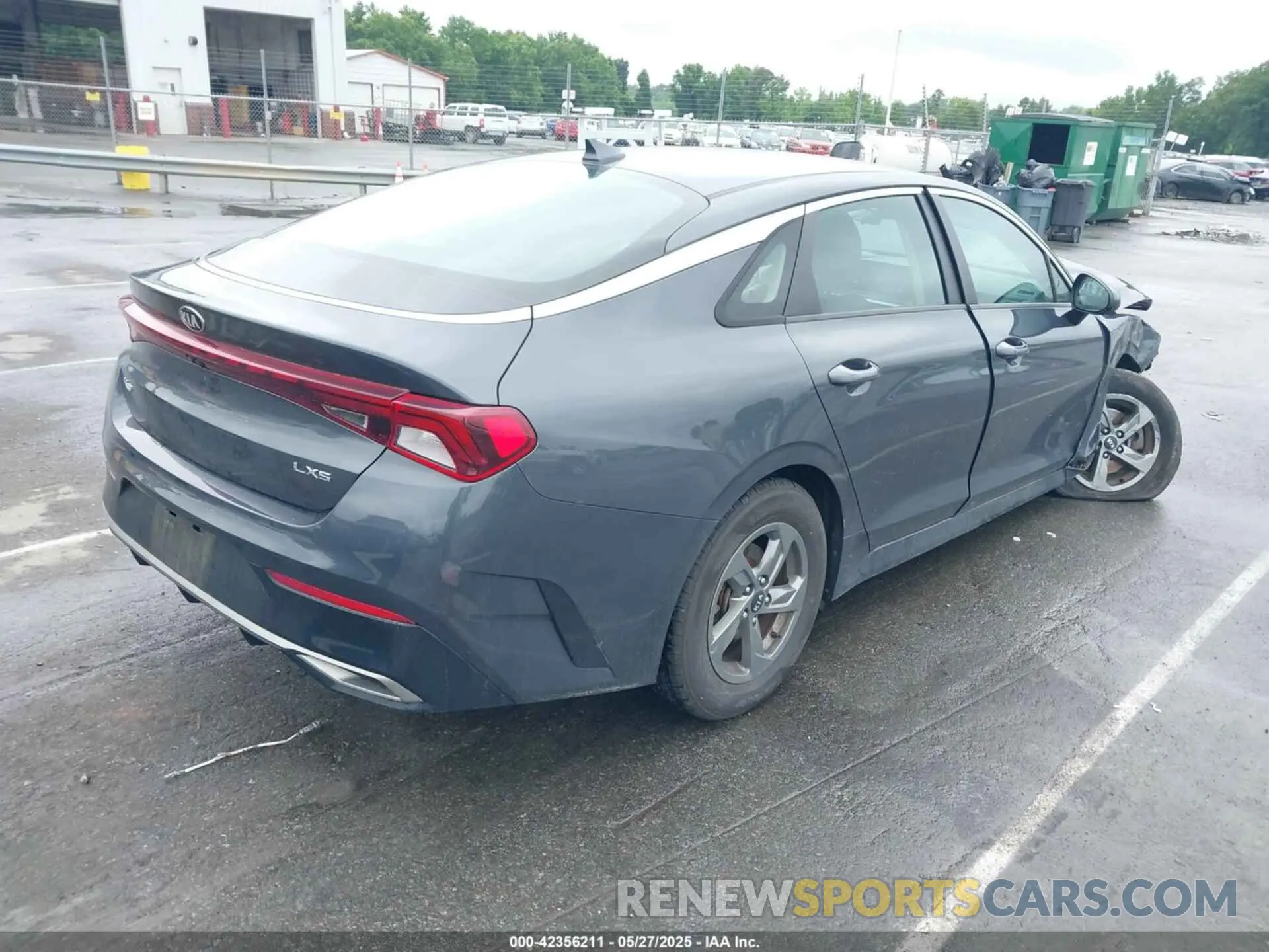 4 fotografías del automóvil dañado 5XXG14J28MG006443 KIA K5 2021