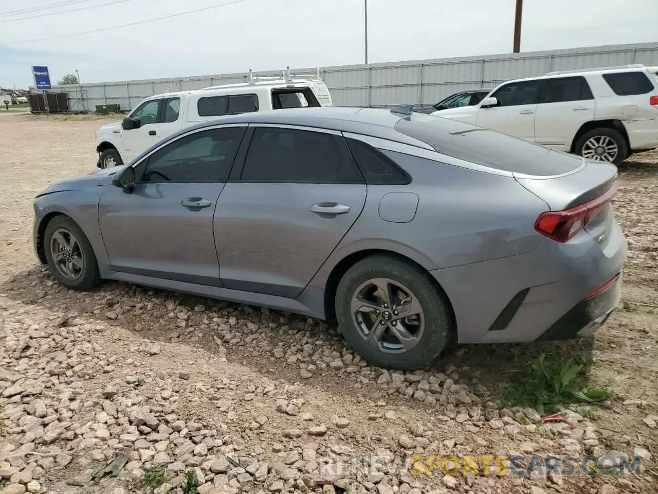 2 fotografías del automóvil dañado 5XXG14J28MG014123 KIA K5 2021