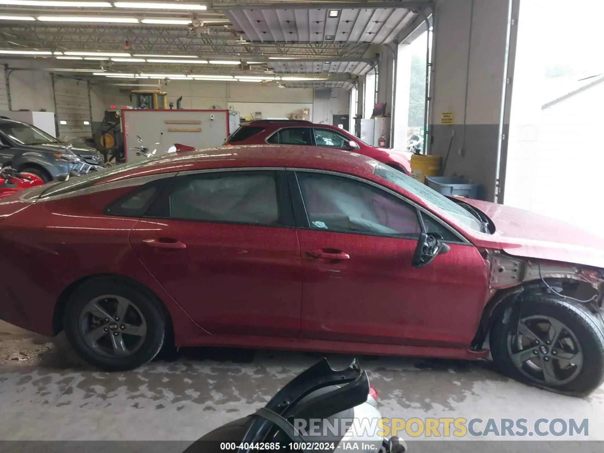 13 fotografías del automóvil dañado 5XXG14J28MG016177 KIA K5 2021