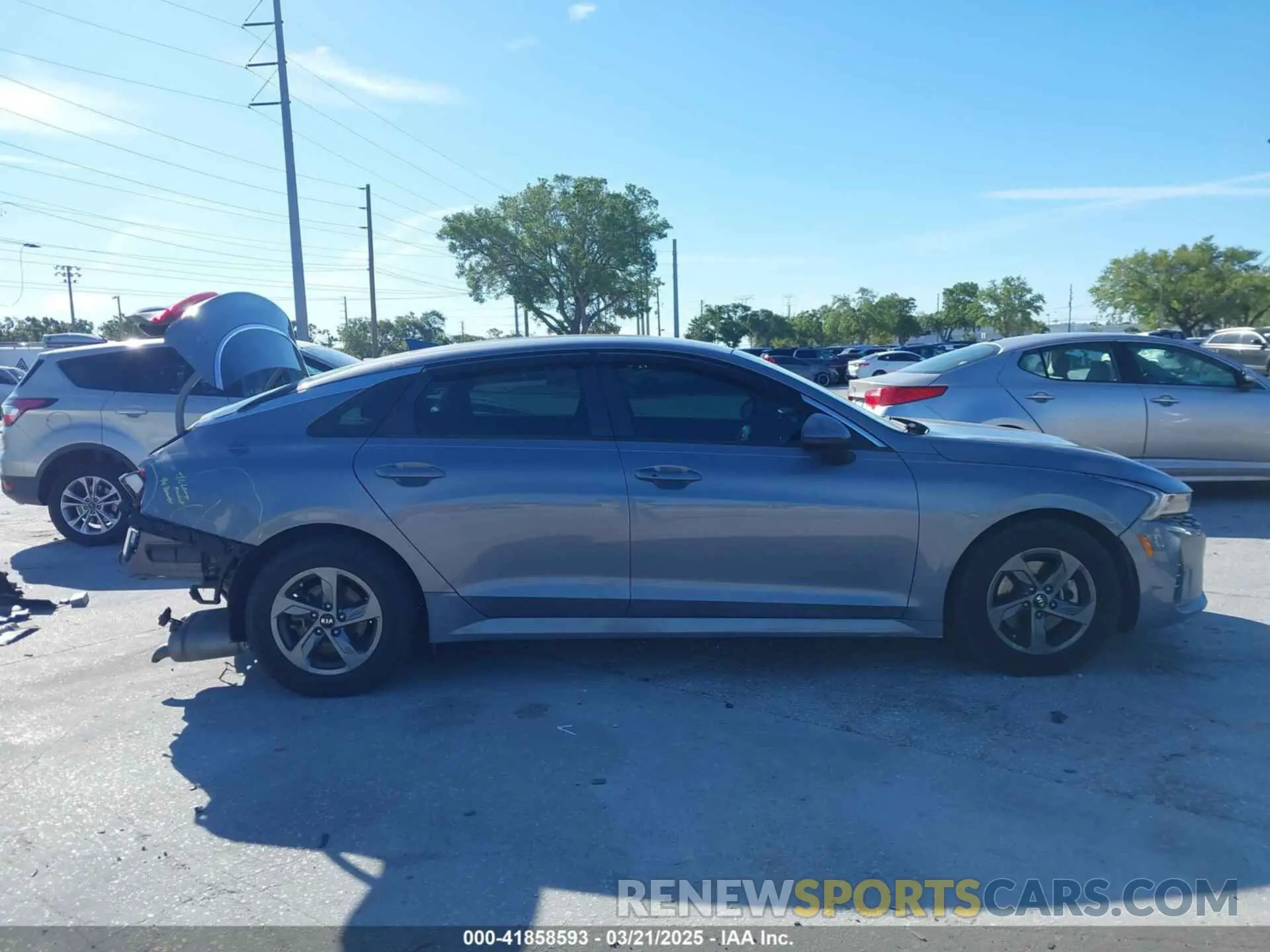 14 fotografías del automóvil dañado 5XXG14J28MG024778 KIA K5 2021