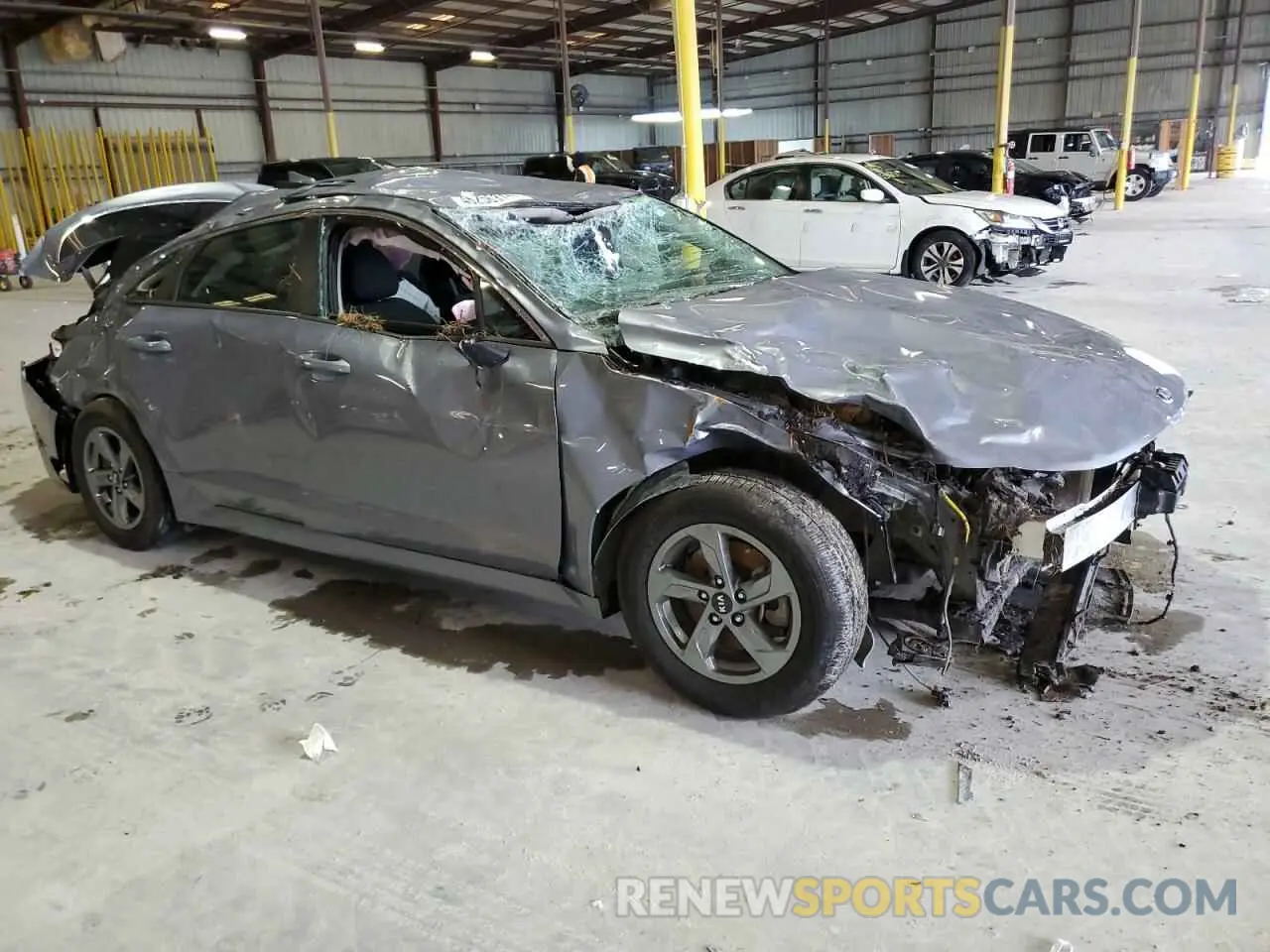 4 fotografías del automóvil dañado 5XXG14J28MG071728 KIA K5 2021
