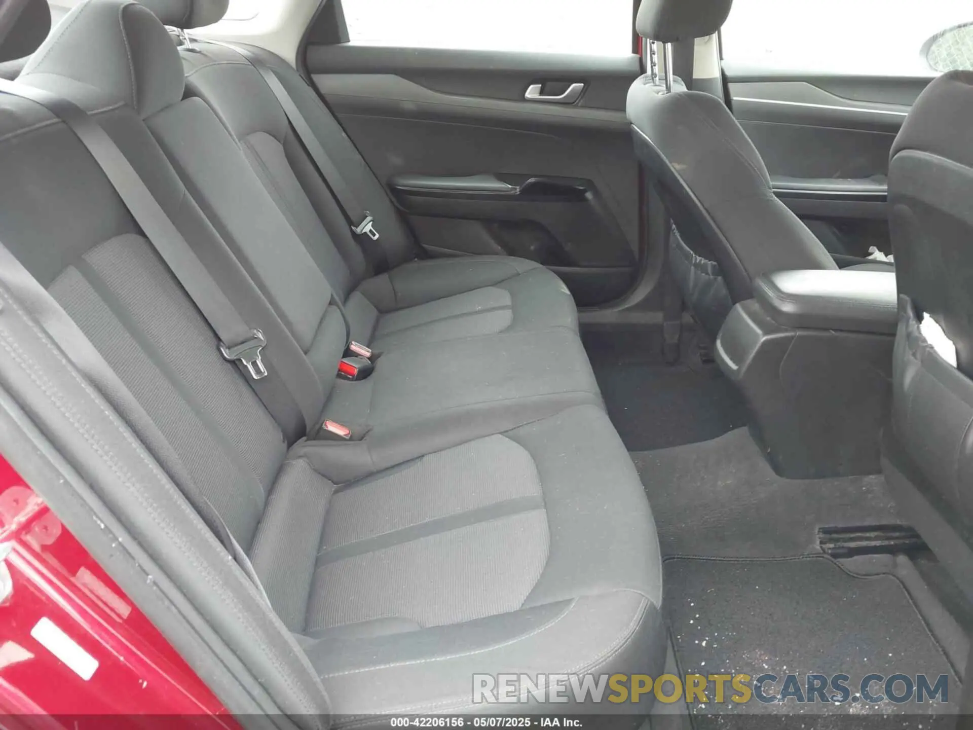 8 fotografías del automóvil dañado 5XXG14J28MG076346 KIA K5 2021