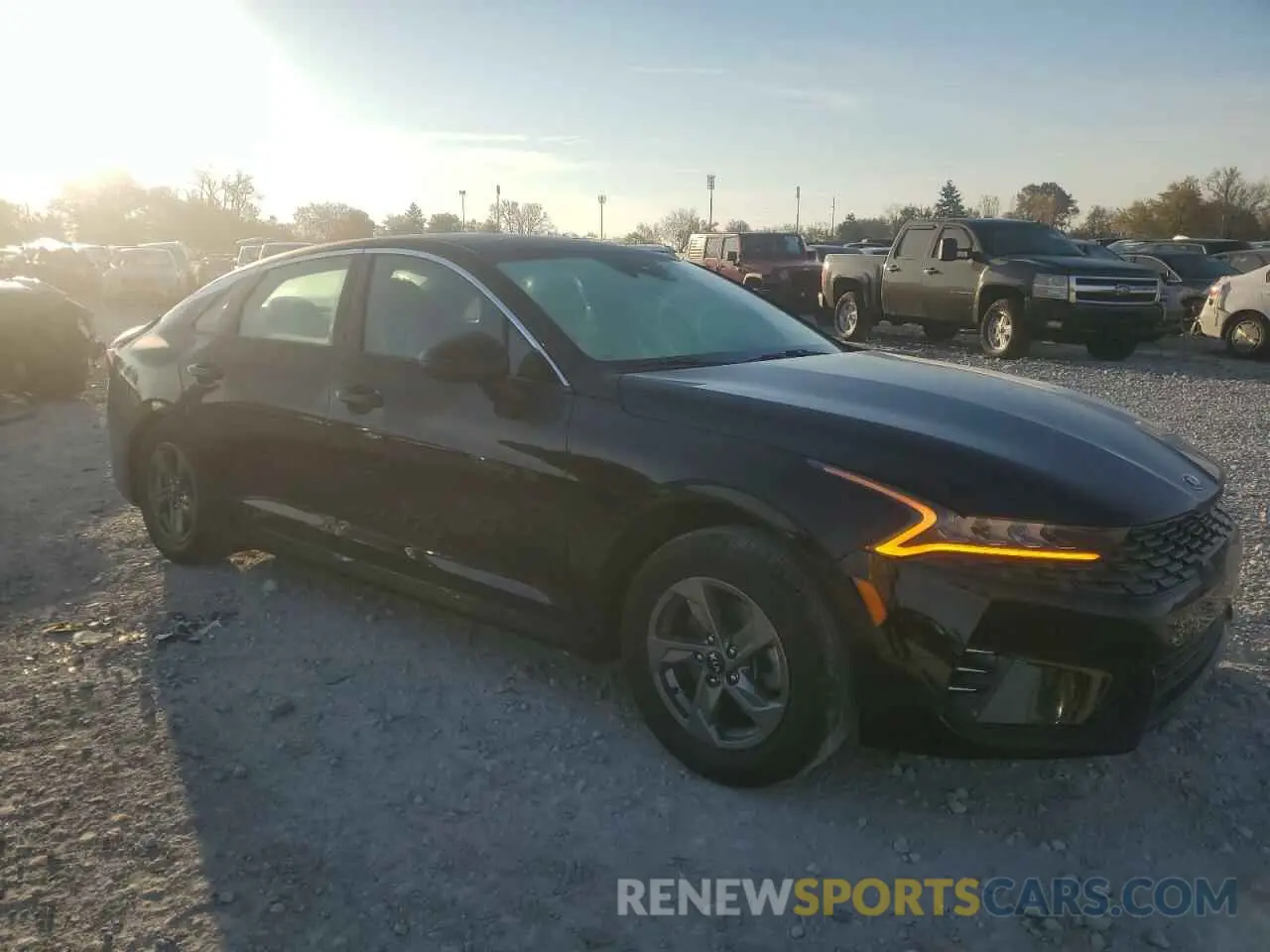 4 fotografías del automóvil dañado 5XXG14J29MG041296 KIA K5 2021