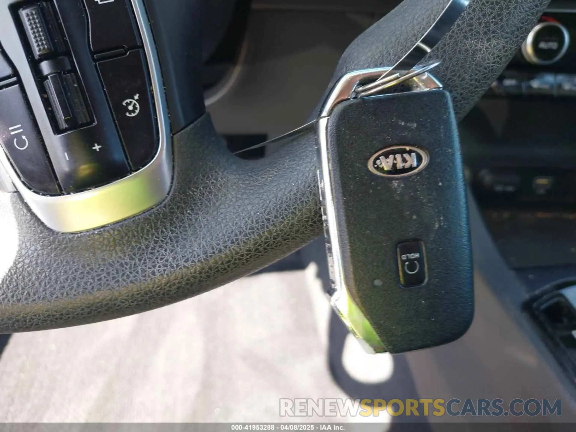 11 fotografías del automóvil dañado 5XXG14J2XMG004144 KIA K5 2021