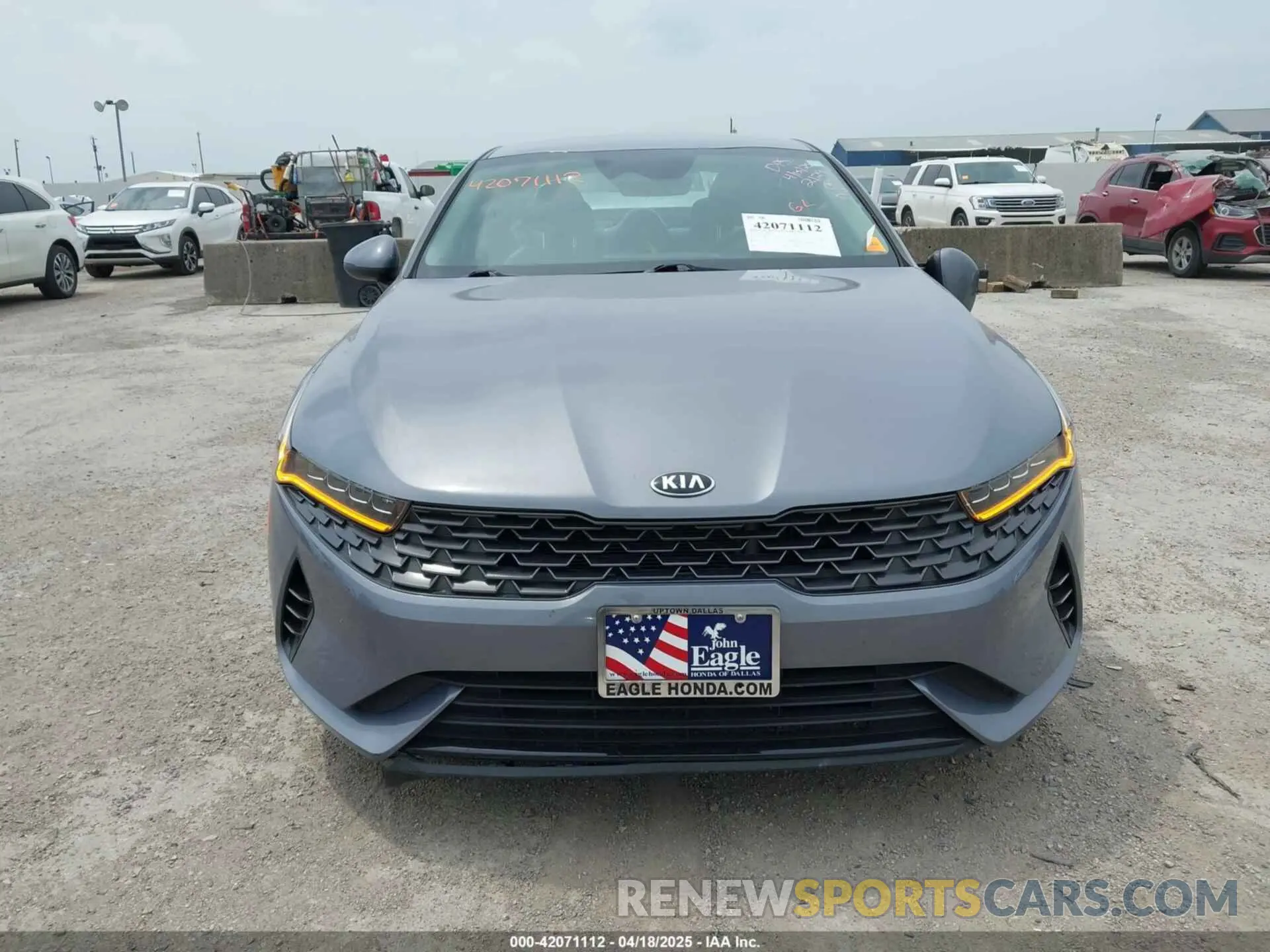 12 fotografías del automóvil dañado 5XXG14J2XMG012129 KIA K5 2021