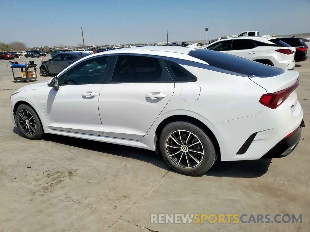 2 fotografías del automóvil dañado 5XXG14J2XMG020165 KIA K5 2021