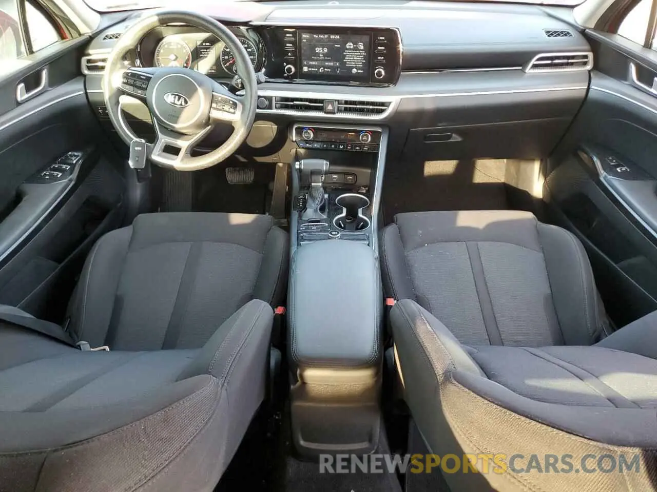 8 fotografías del automóvil dañado 5XXG14J2XMG024765 KIA K5 2021