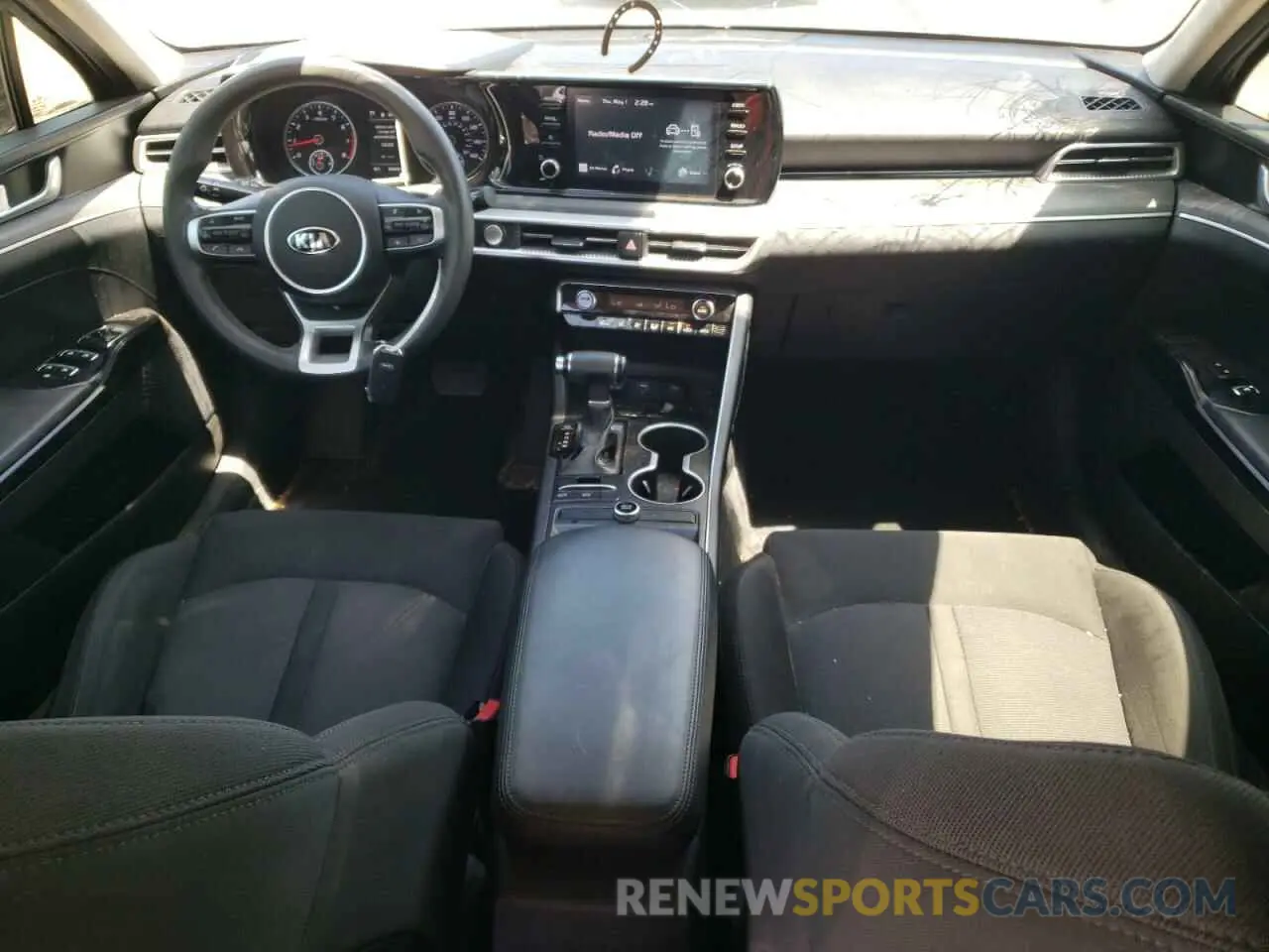 8 fotografías del automóvil dañado 5XXG14J2XMG059144 KIA K5 2021