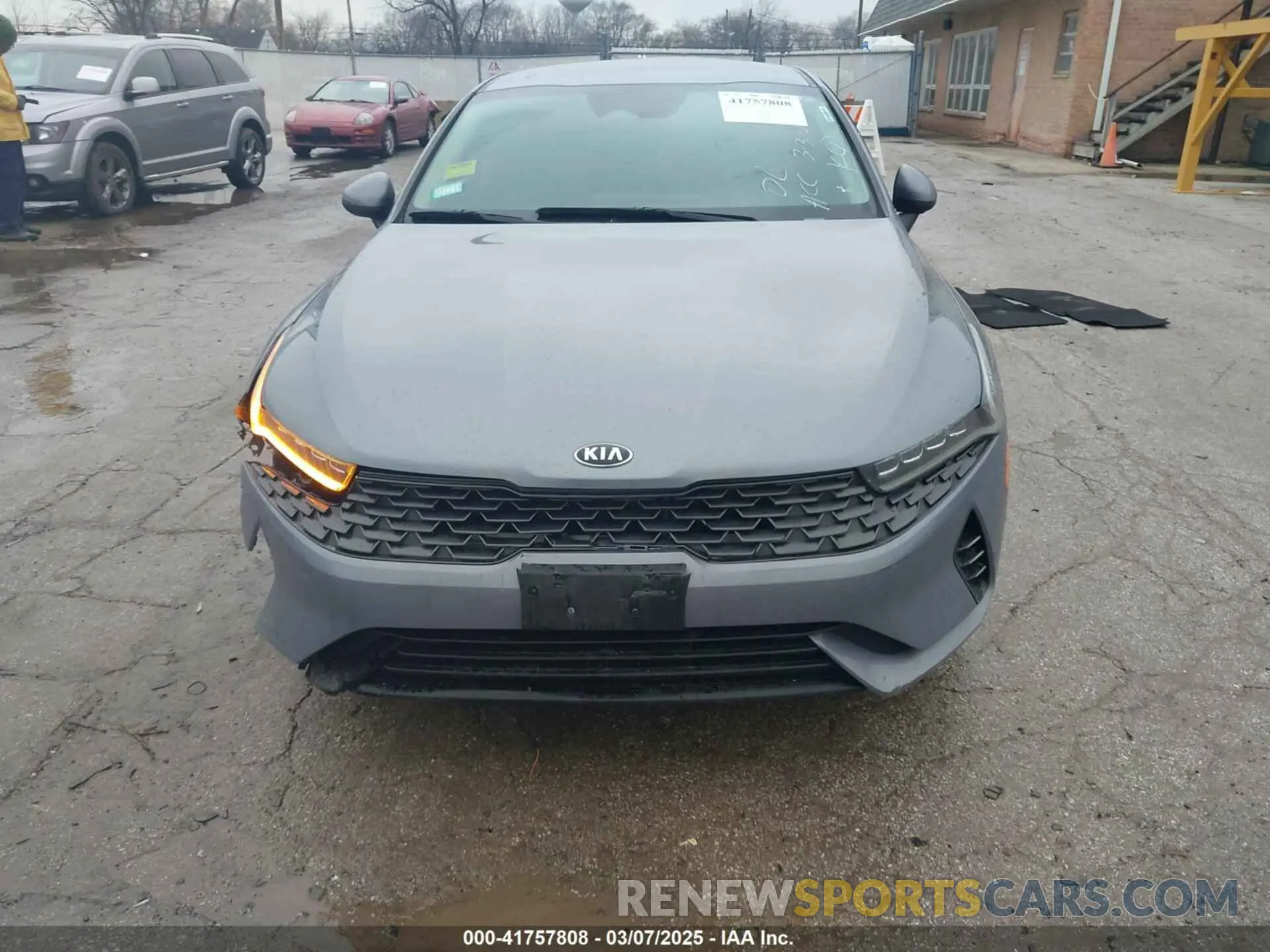 12 fotografías del automóvil dañado 5XXG14J2XMG062979 KIA K5 2021