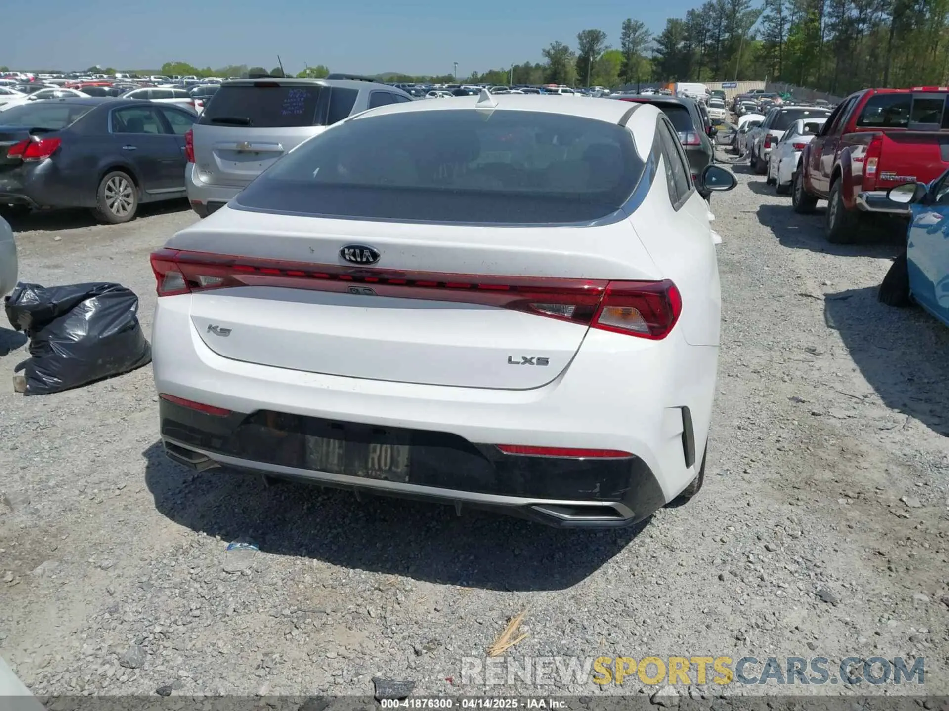 15 fotografías del automóvil dañado 5XXG14J2XMG069432 KIA K5 2021
