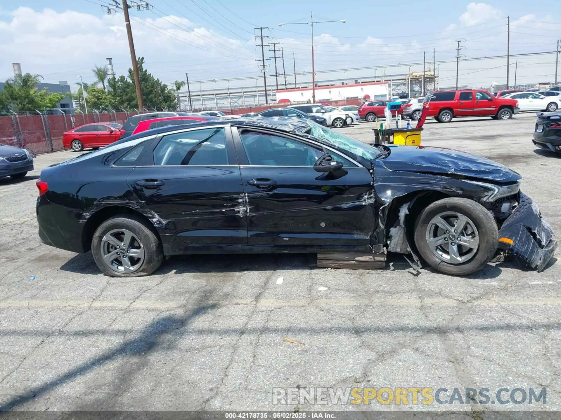 13 fotografías del automóvil dañado 5XXG14J2XMG072542 KIA K5 2021