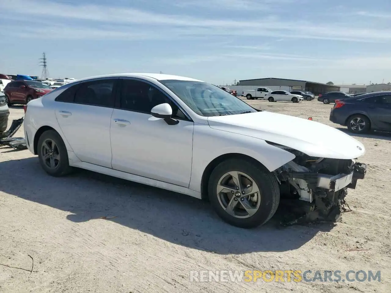 4 fotografías del automóvil dañado 5XXG14J2XMG079152 KIA K5 2021