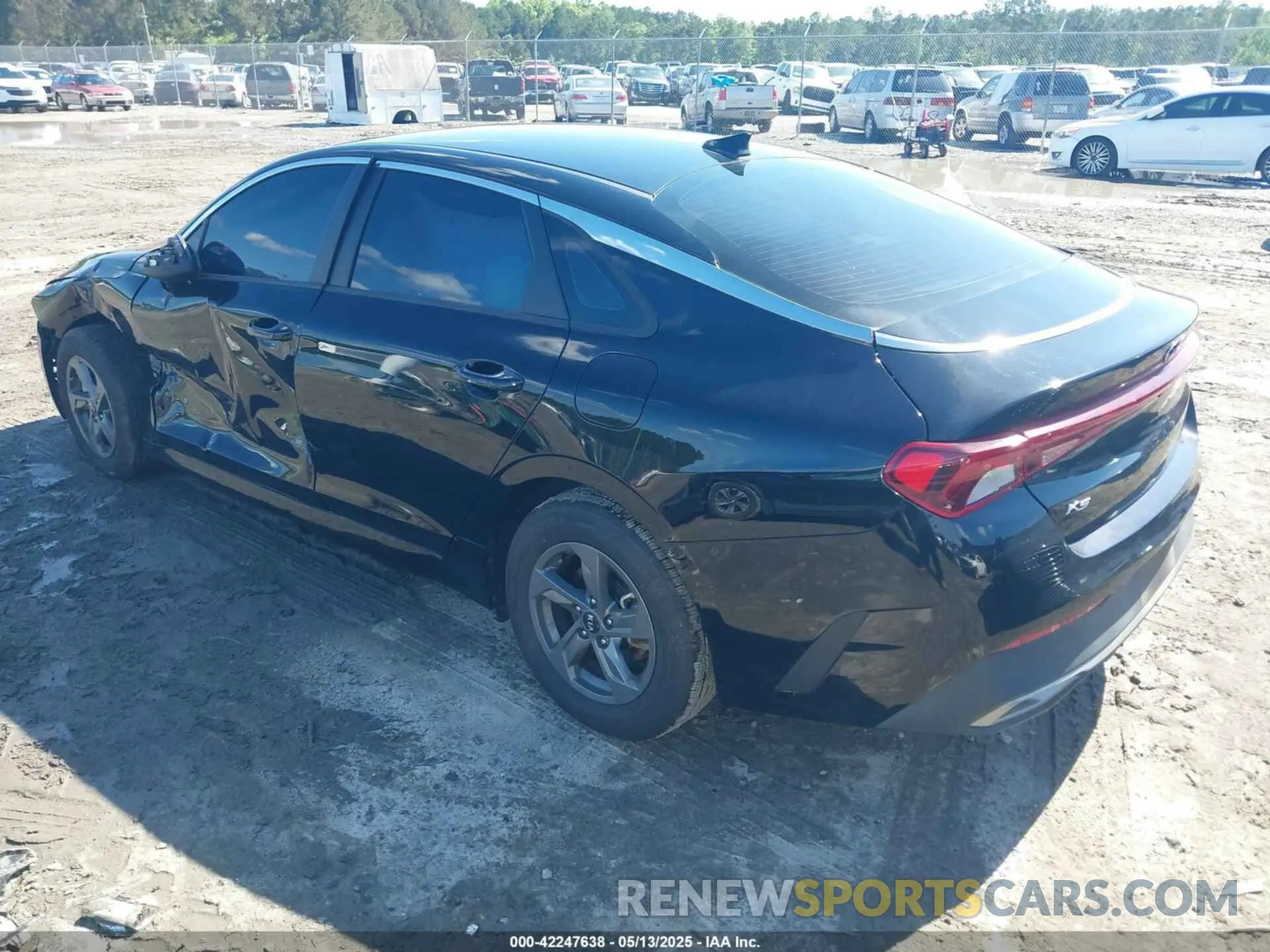 3 fotografías del automóvil dañado 5XXG24J21MG001419 KIA K5 2021