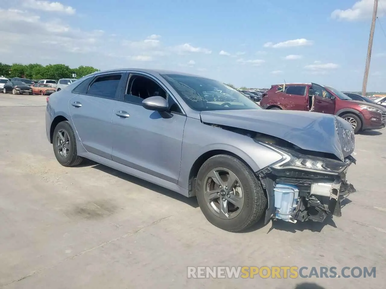 4 fotografías del automóvil dañado 5XXG24J21MG027650 KIA K5 2021