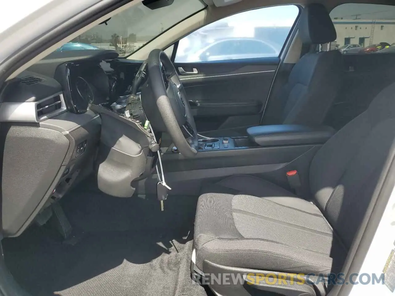 7 fotografías del automóvil dañado 5XXG24J24MG031658 KIA K5 2021