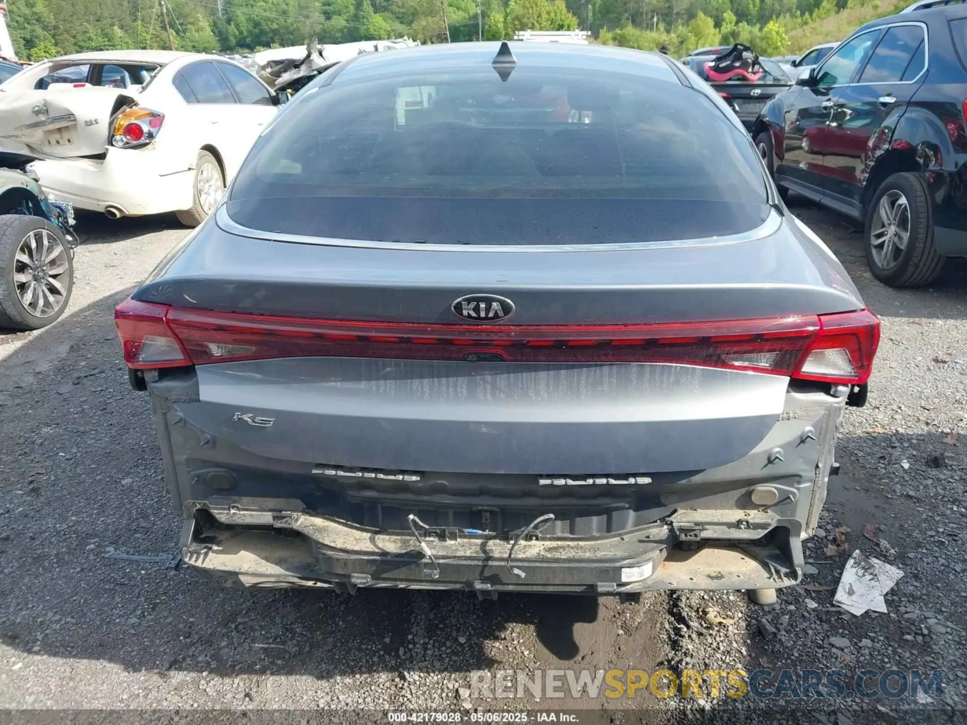 17 fotografías del automóvil dañado 5XXG24J27MG017012 KIA K5 2021