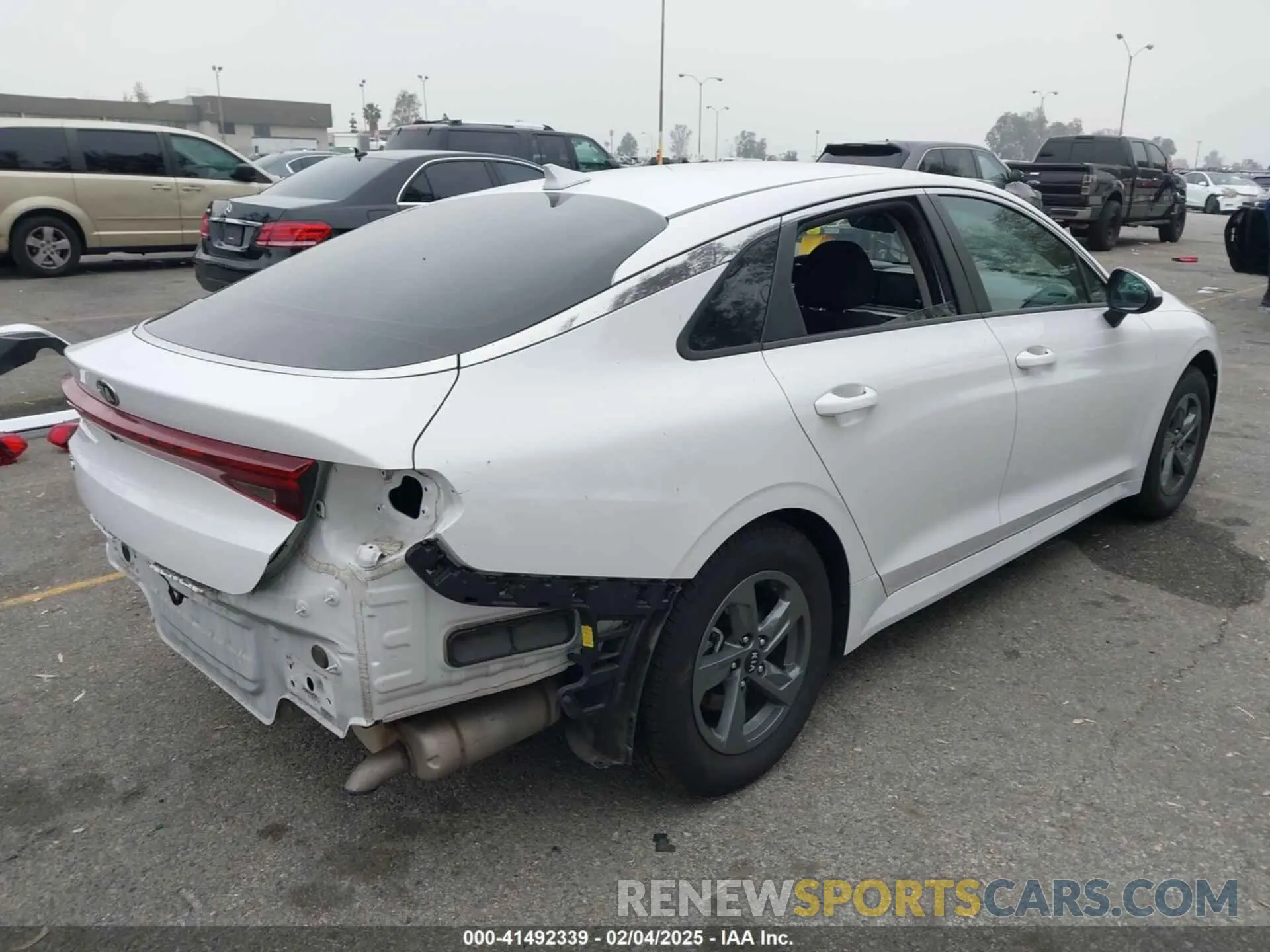 4 fotografías del automóvil dañado 5XXG24J27MG031928 KIA K5 2021