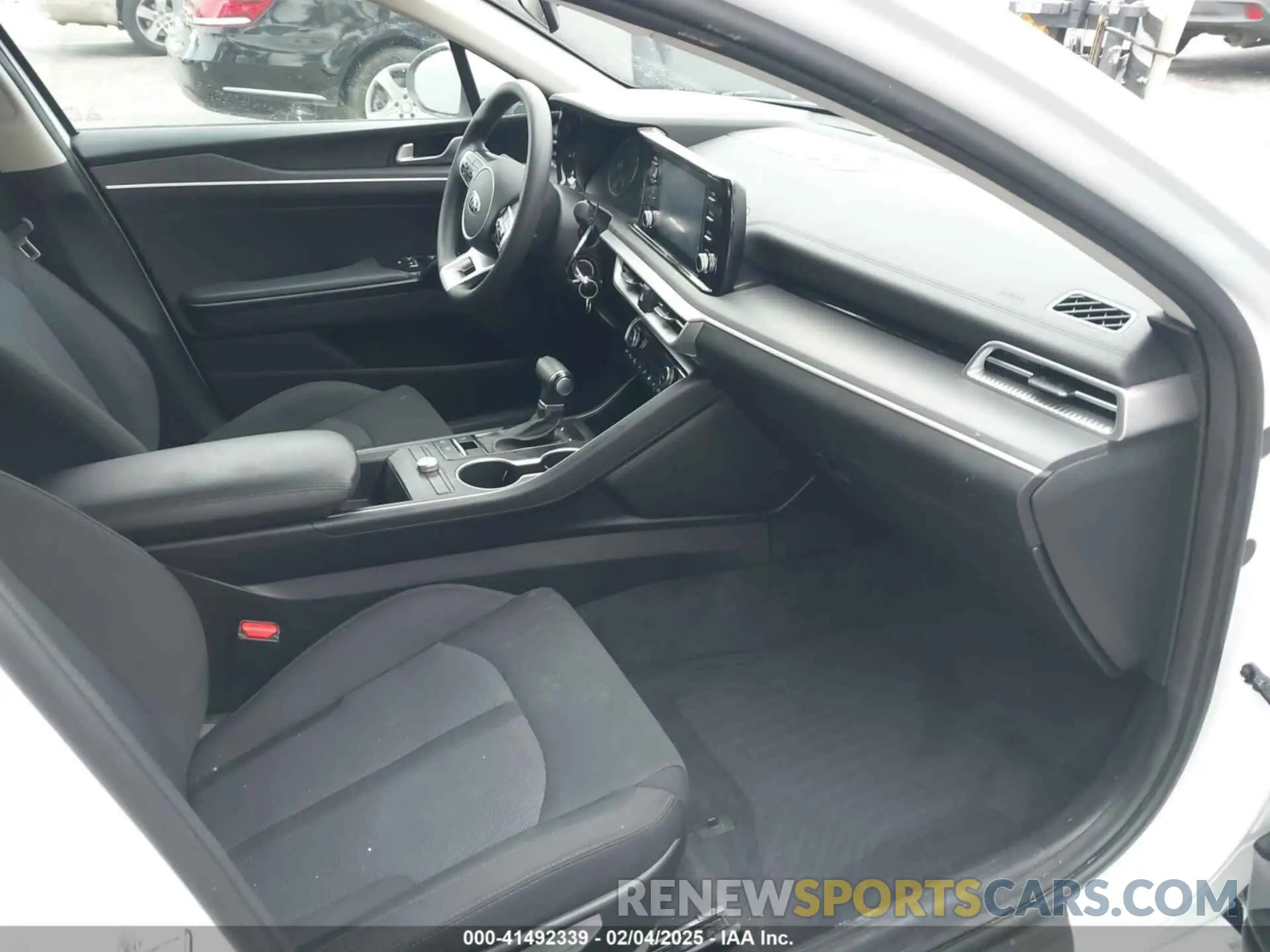 5 fotografías del automóvil dañado 5XXG24J27MG031928 KIA K5 2021